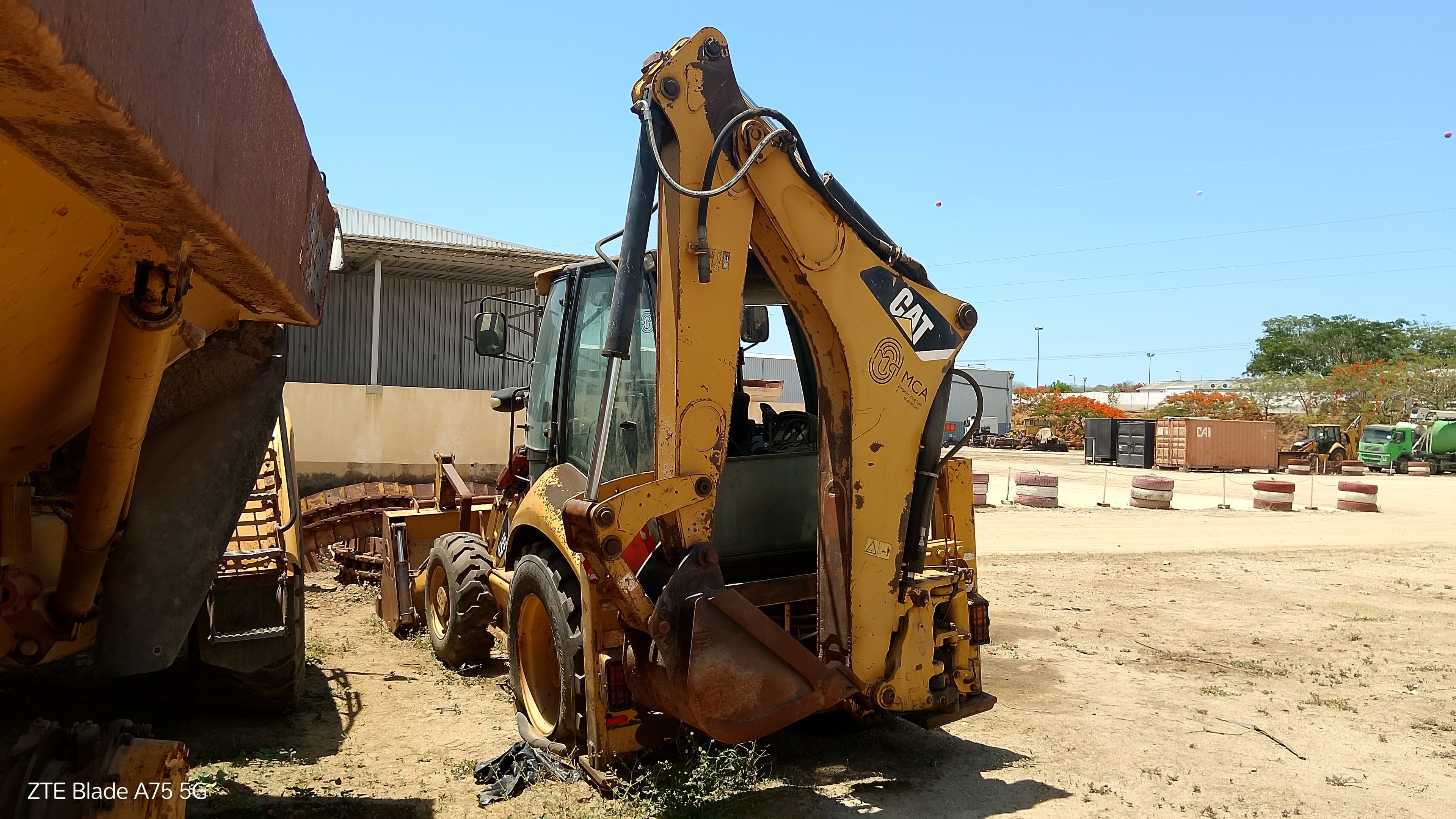 Retroescavadora Caterpillar 428E — imagem 5