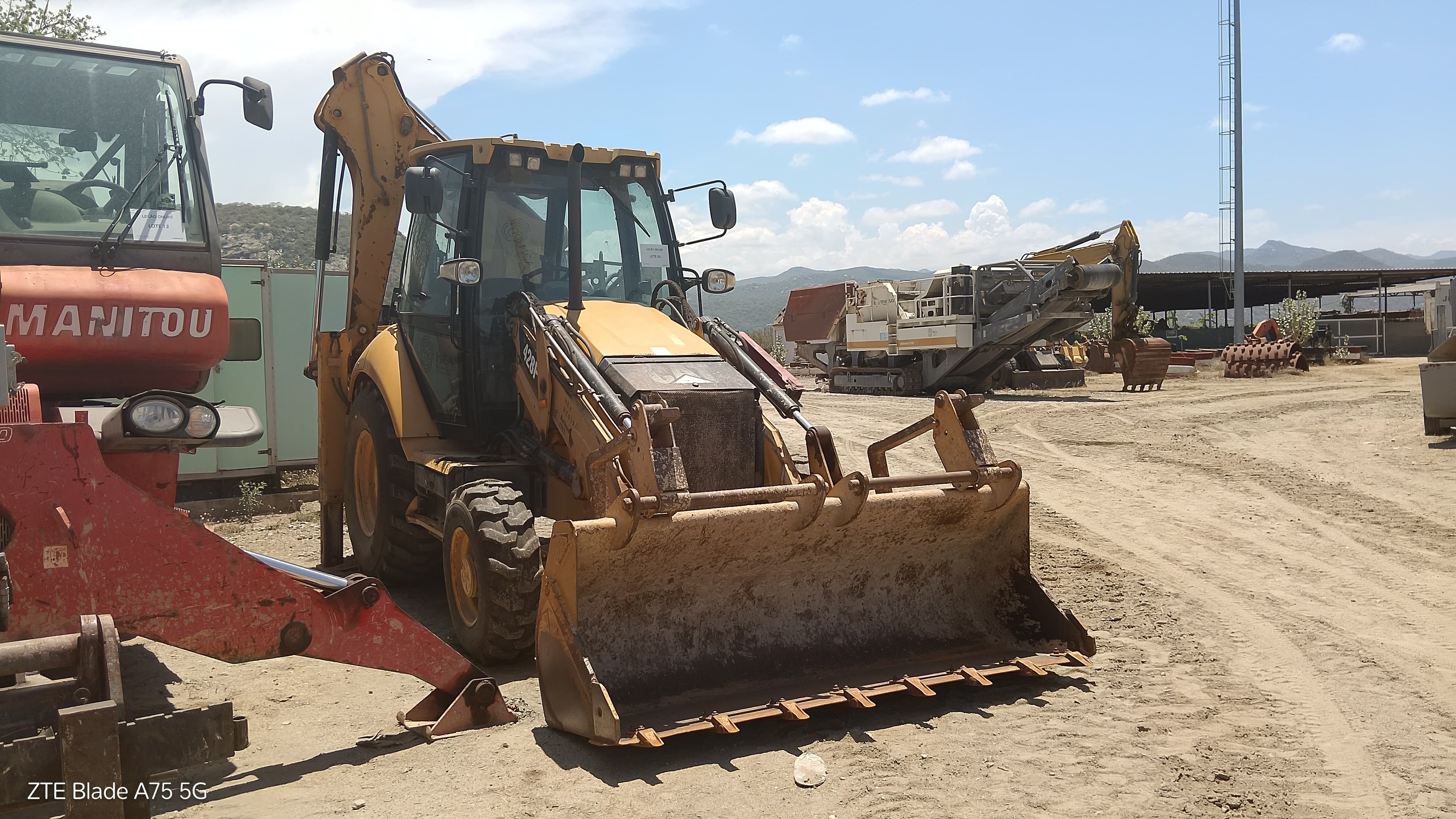 Retroescavadora Caterpillar 428F — image 2