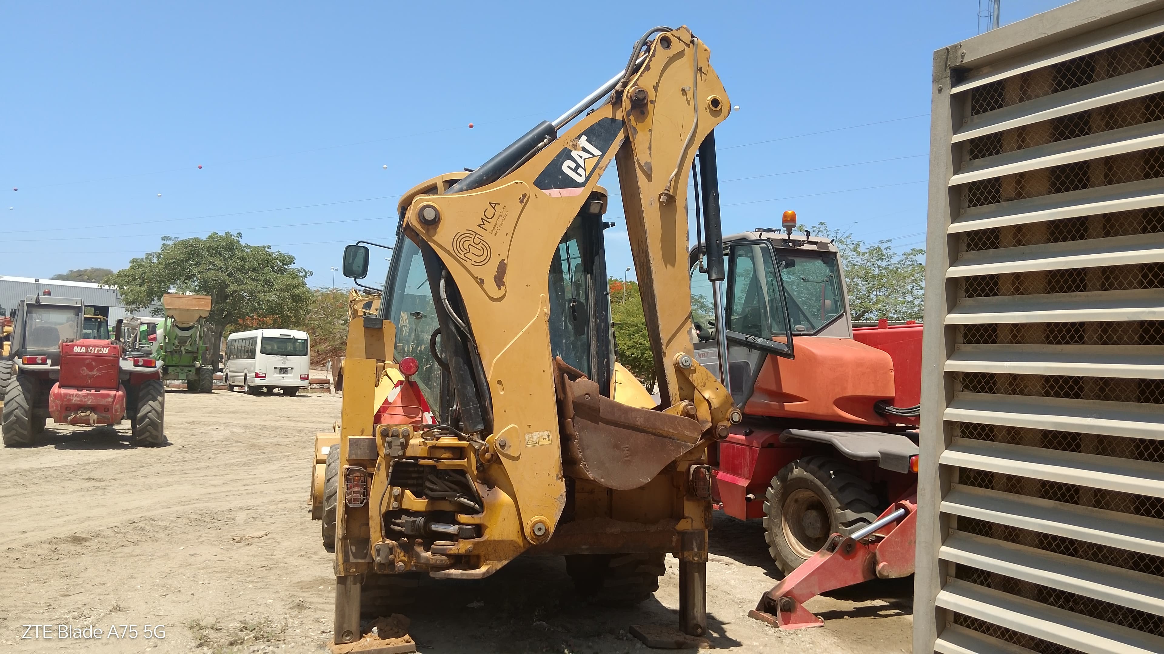 Retroescavadora Caterpillar 428F — image 5