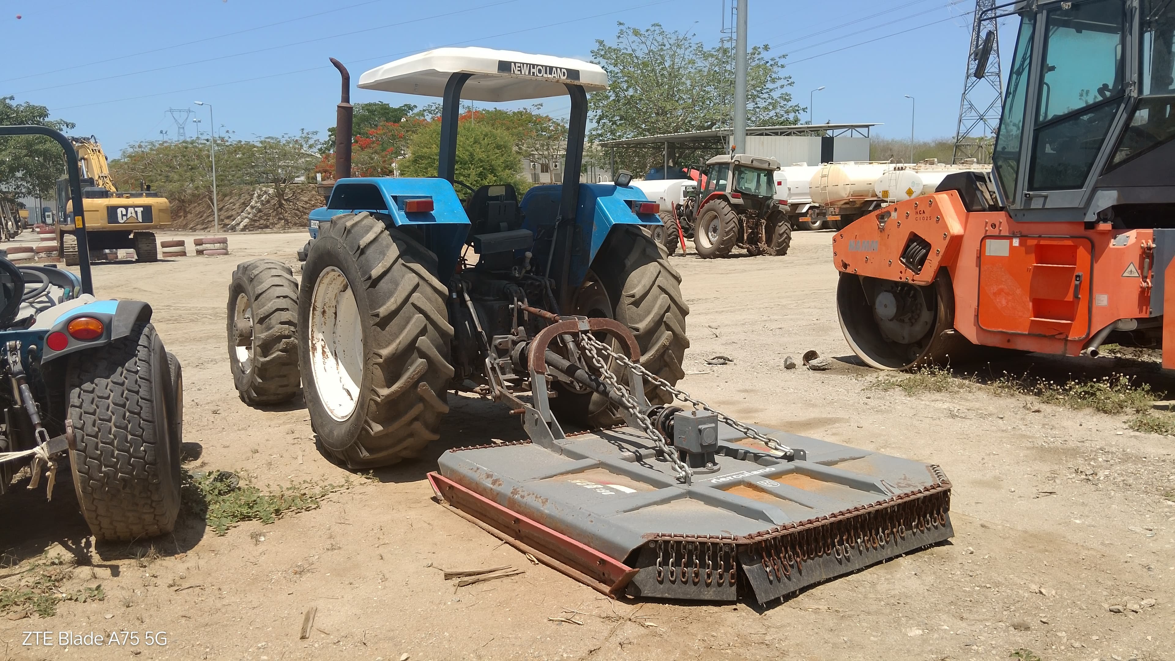 Tractor Agricola New Holland 8030 — image 7