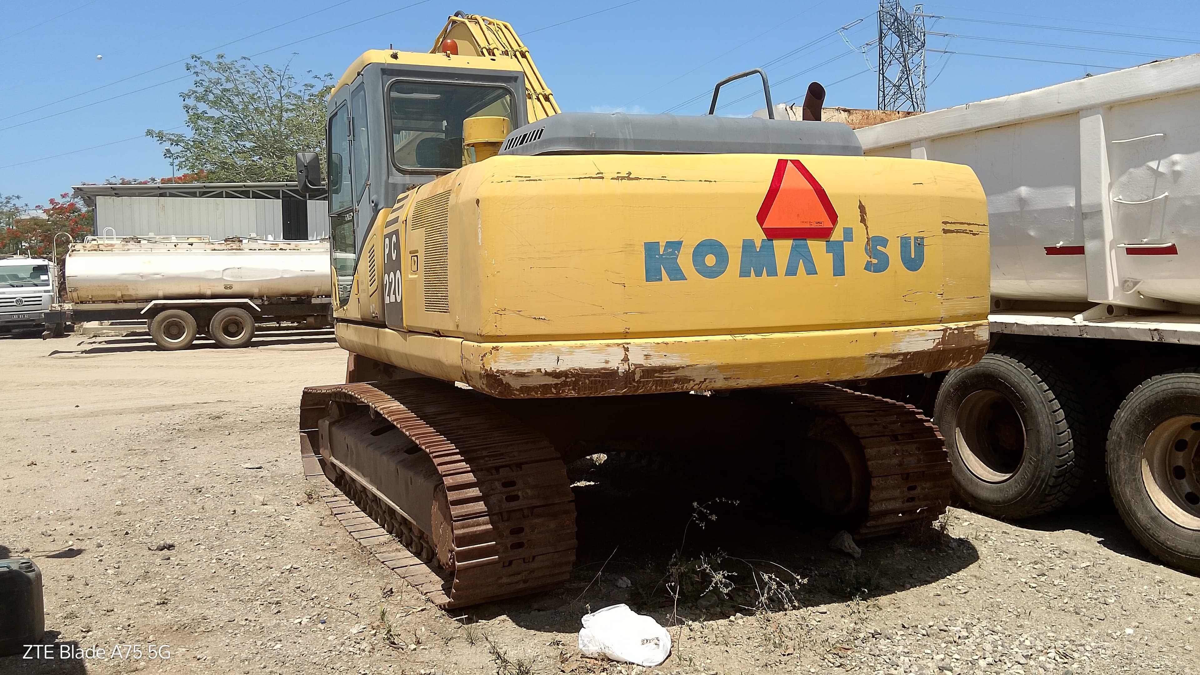 Escavadora de Rastos Komatsu  PC220 — imagen 6