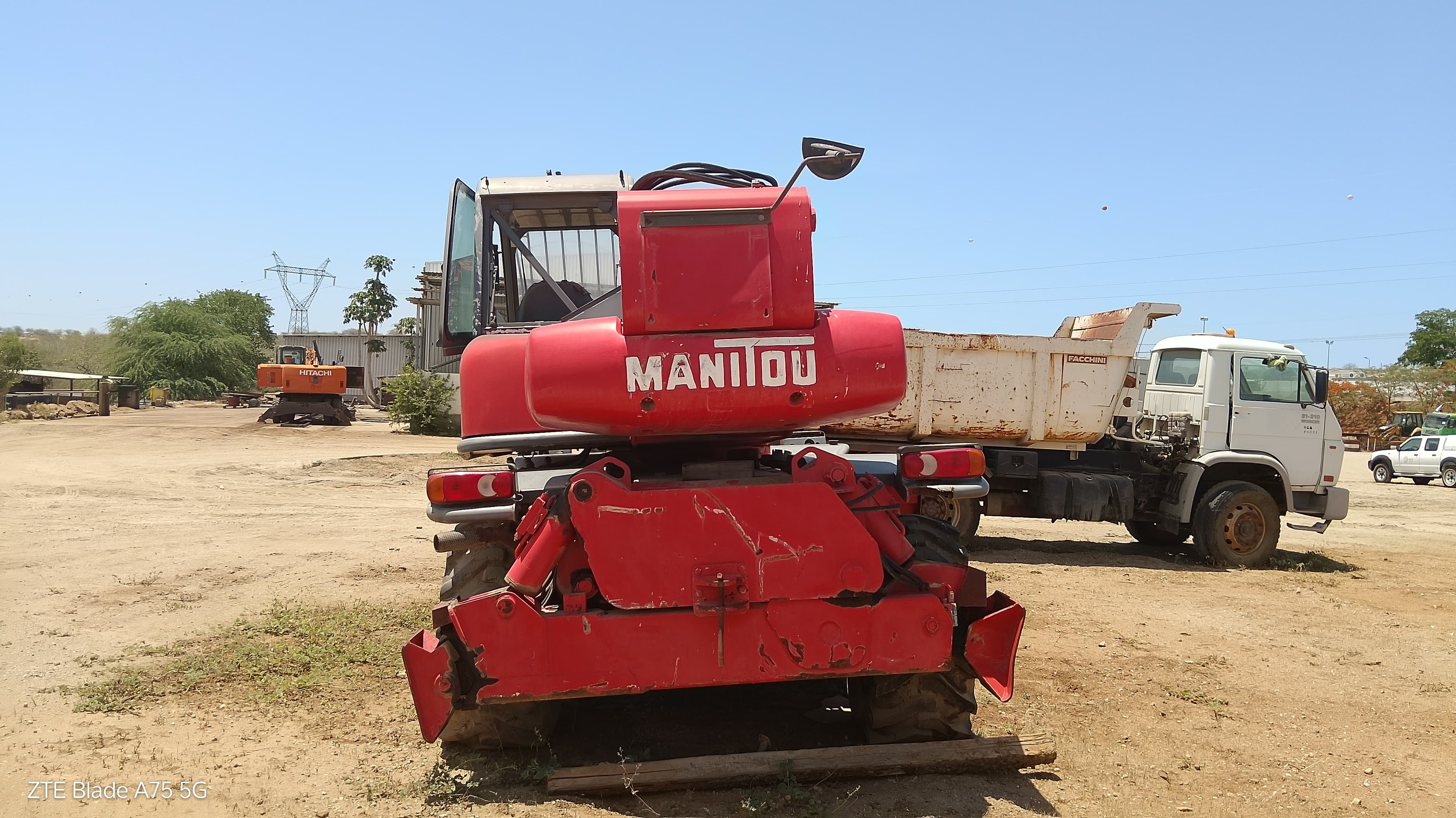 Empilhador Telescópico Rotativo Manitou  MRT 2150 — imagen 3