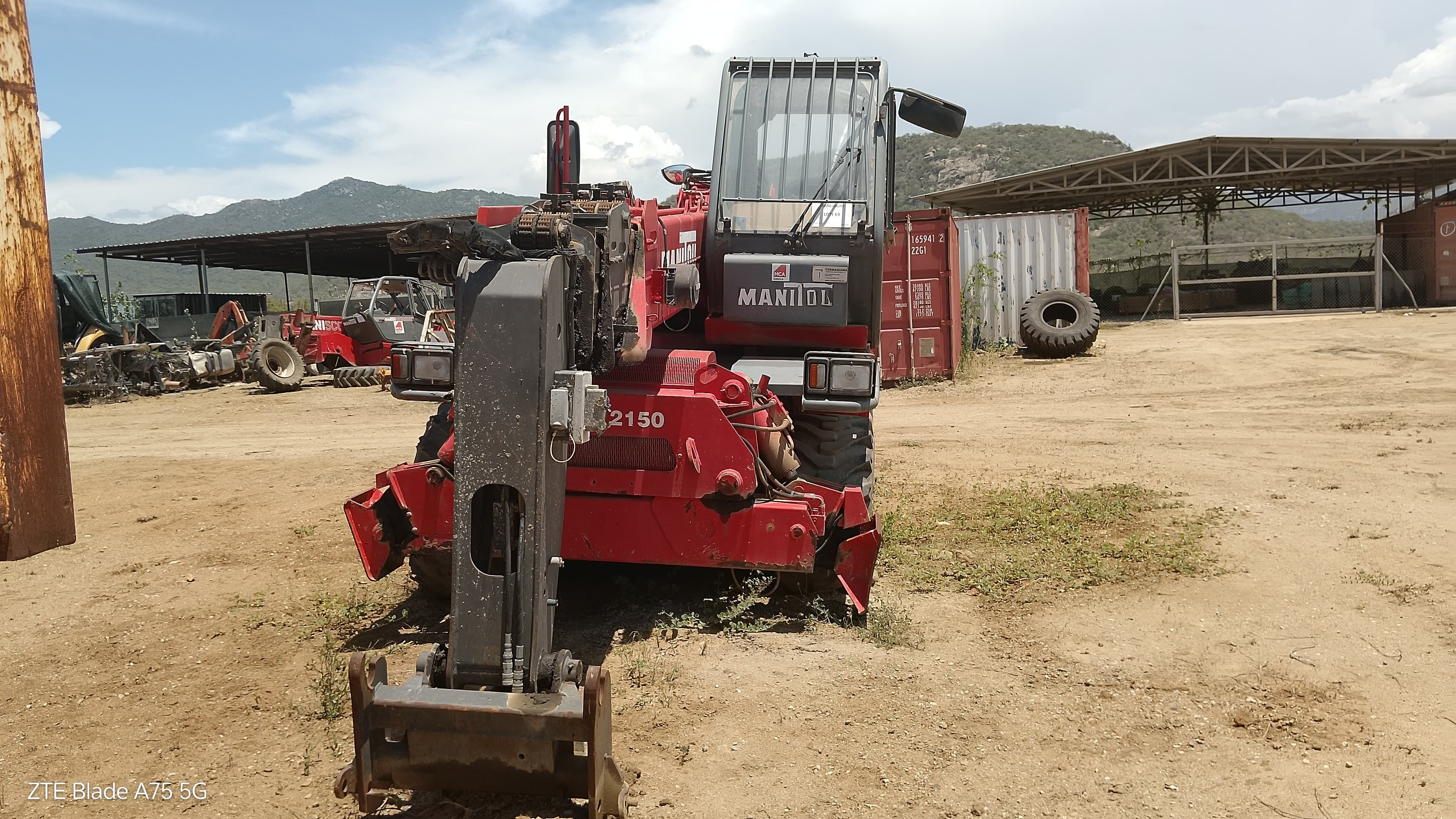 Empilhador Telescópico Rotativo Manitou  MRT 2150 — imagen 1