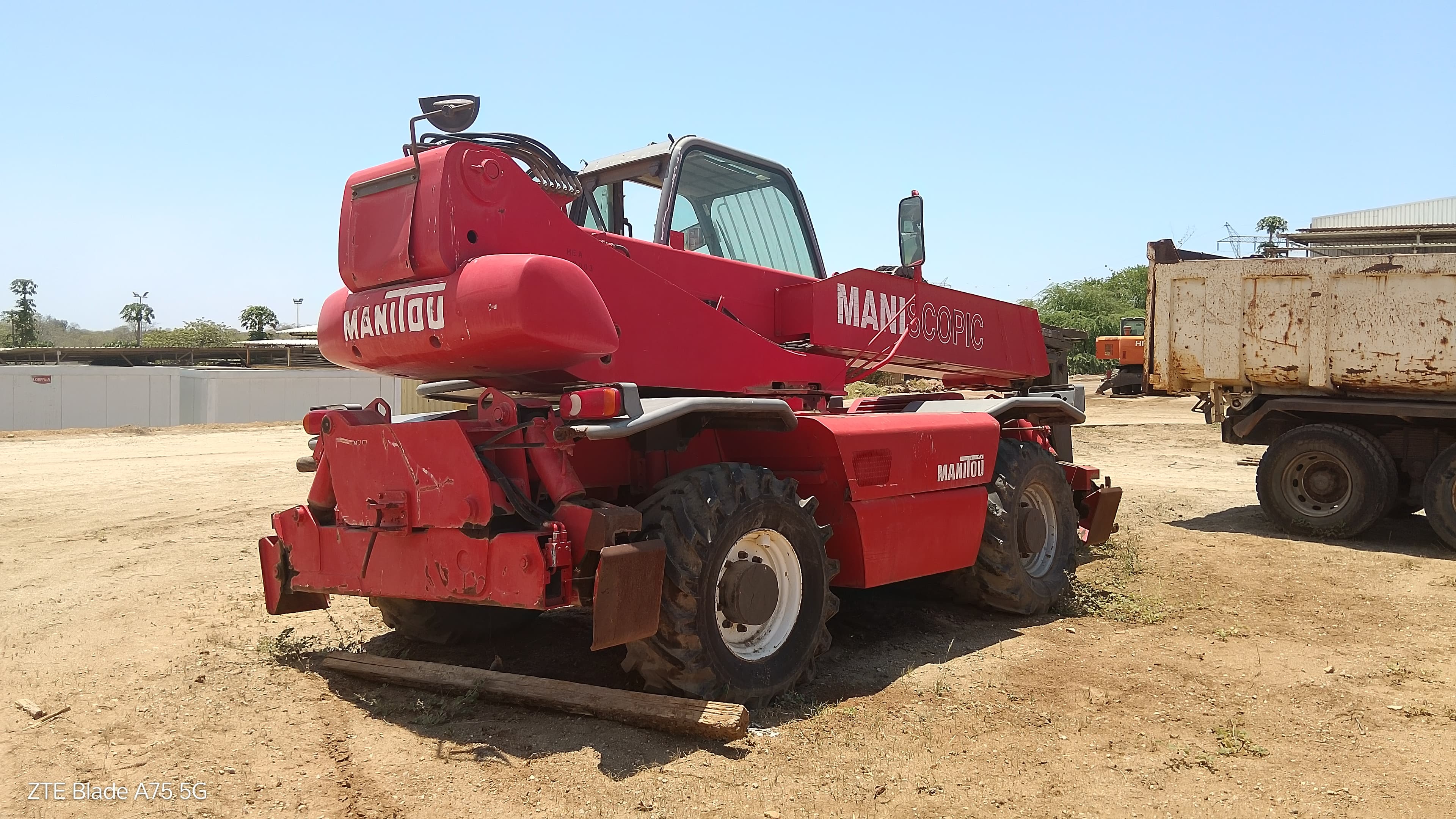 Empilhador Telescópico Rotativo Manitou  MRT 2150 — imagen 4