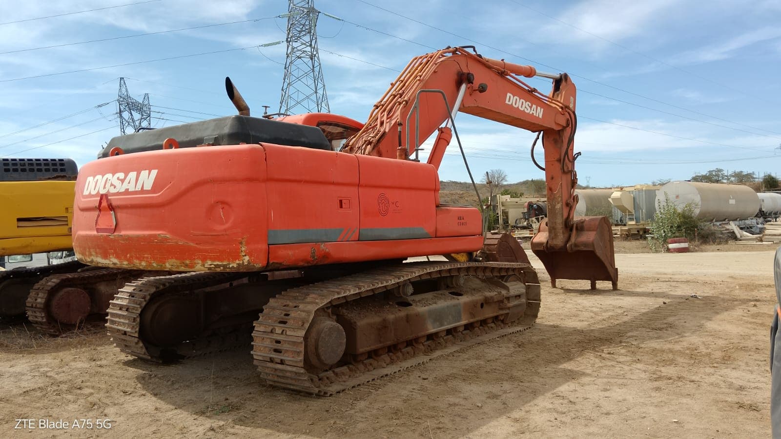 Escavadora de Rastos DOSSAN DX300 LC — imagem 5
