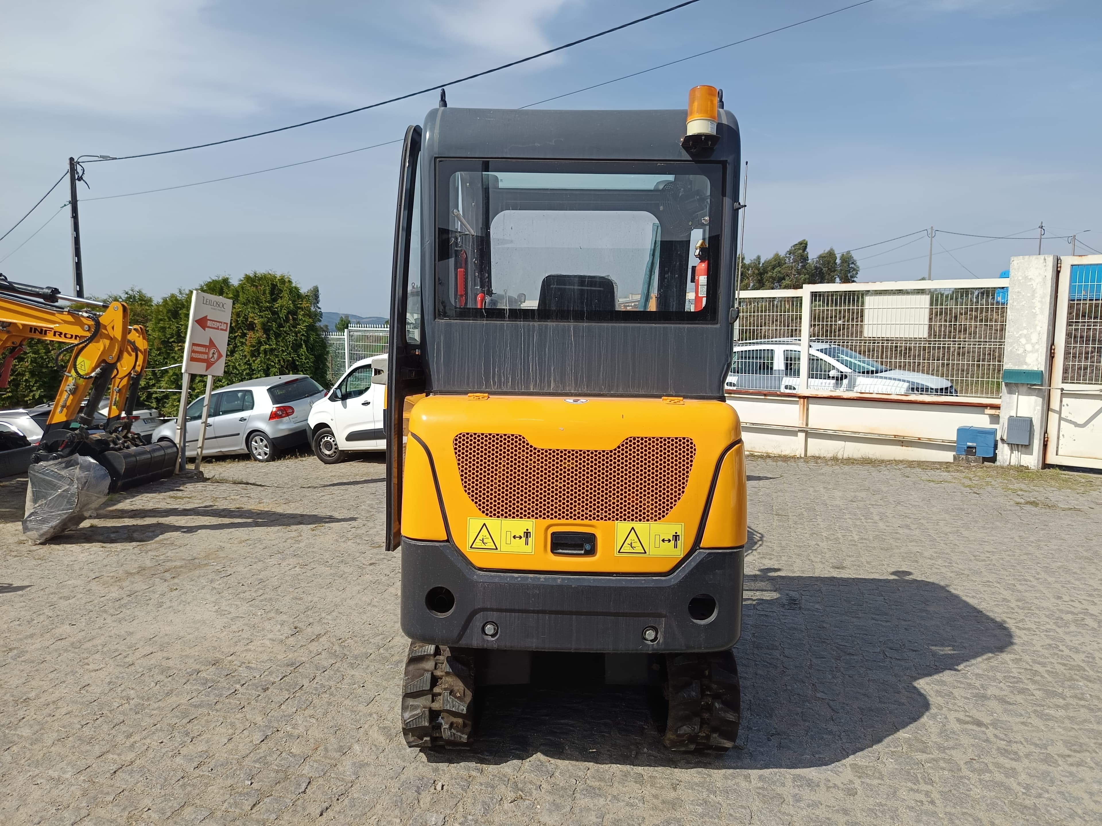 Mini Giratória Infront YFE20 · Ano 2023 — imagem 4
