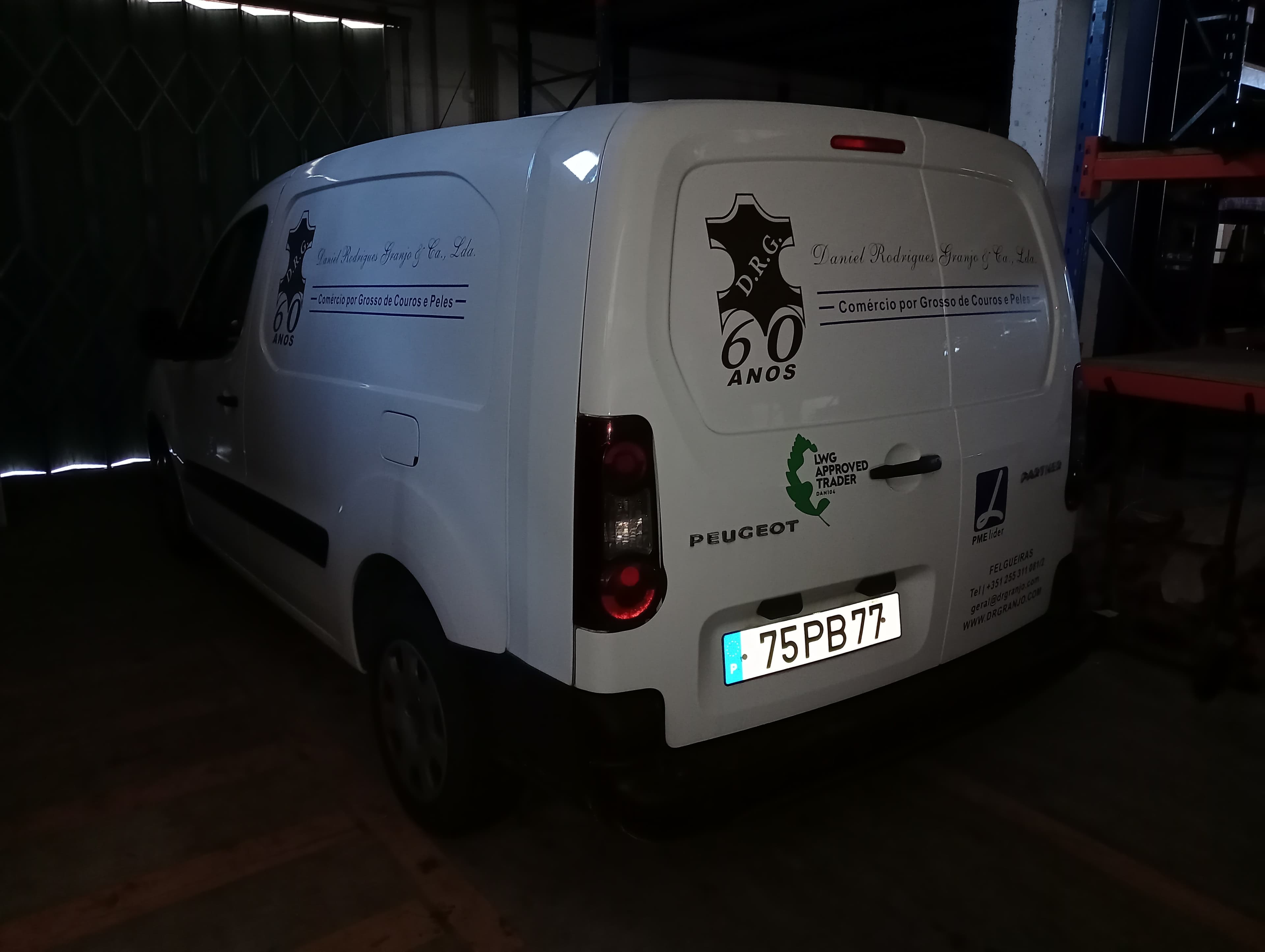 Peugeot Partner · Ano 2014 — imagem 4