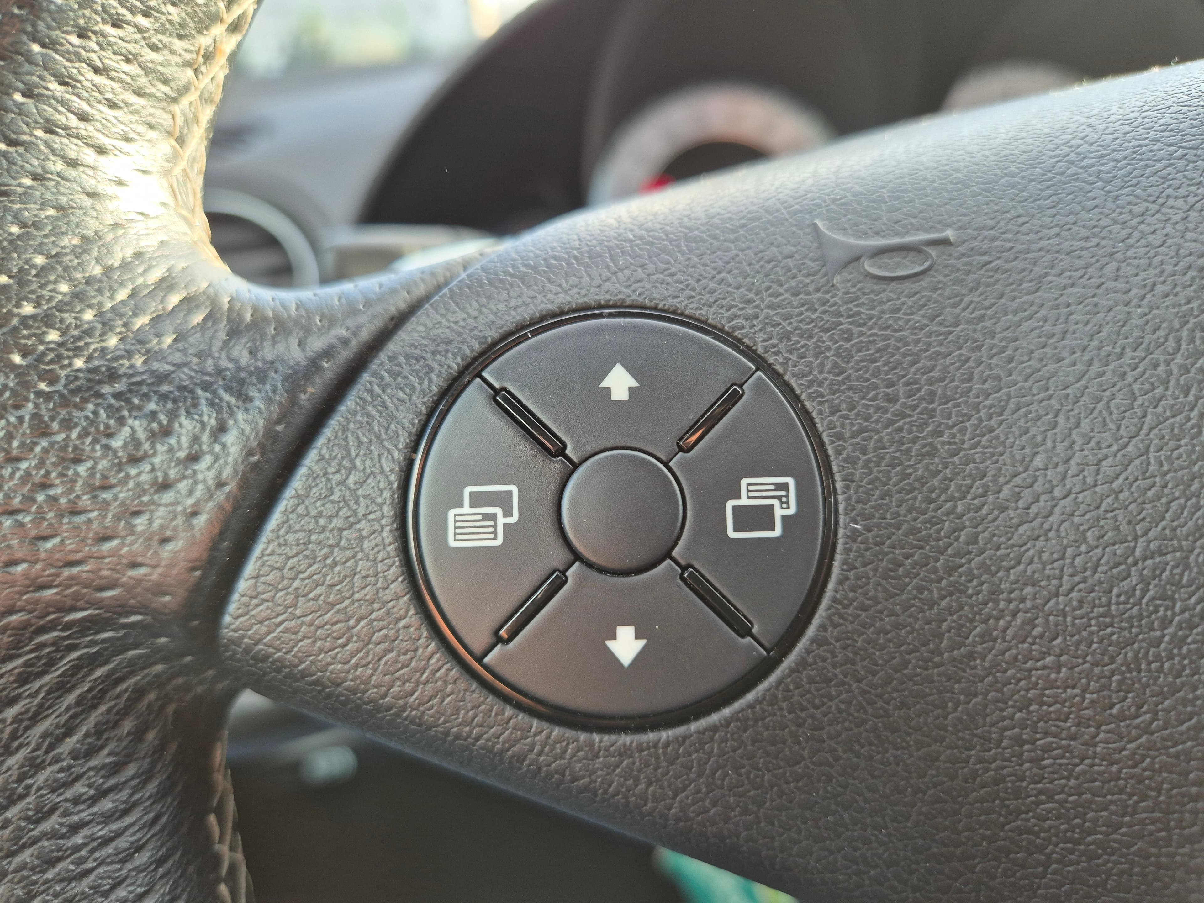 Mercedes-Benz SL 350 · Ano 2008 — imagen 47
