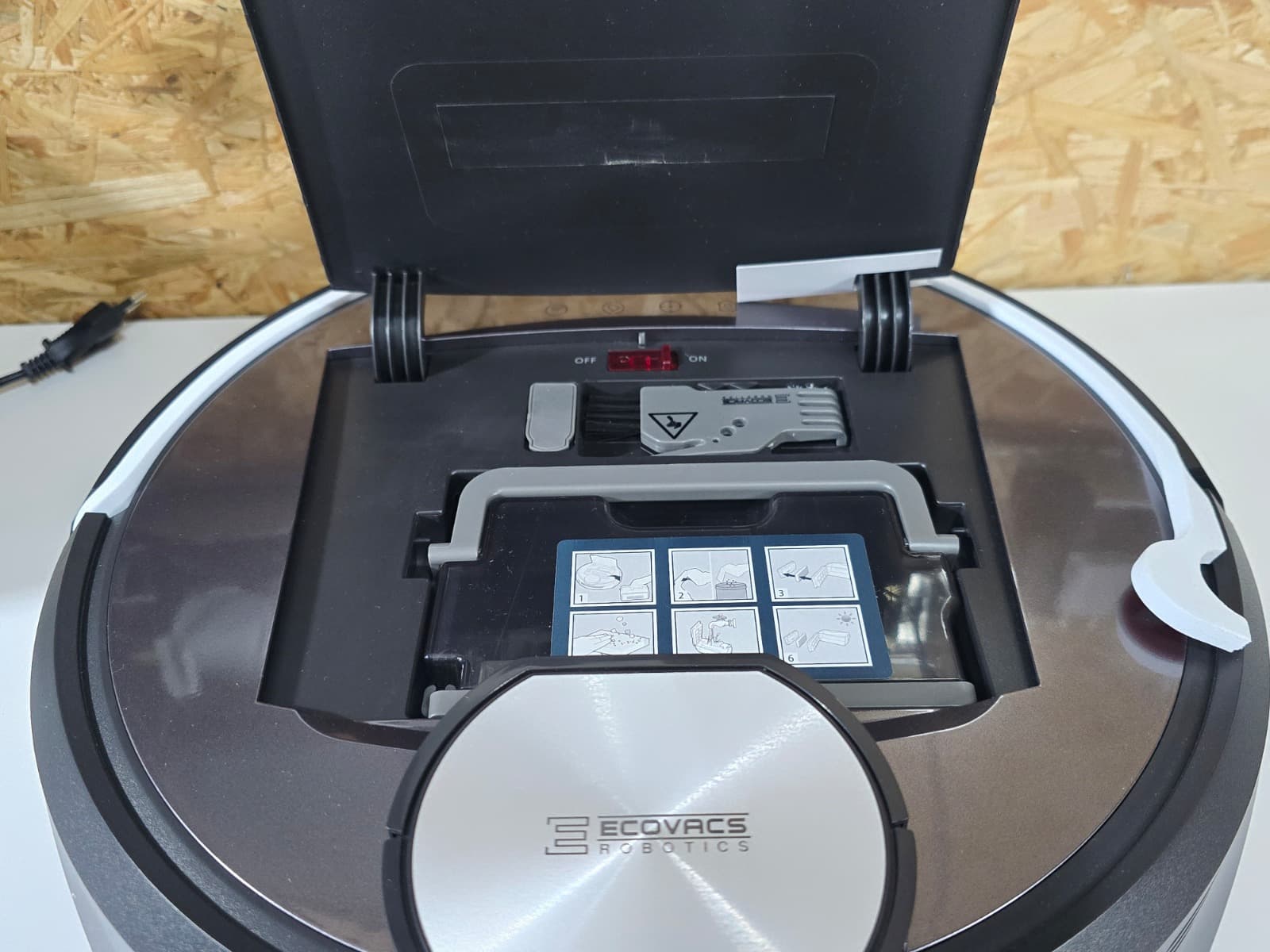Aspirador Robot Ecovacs Deebot R96 — imagen 2