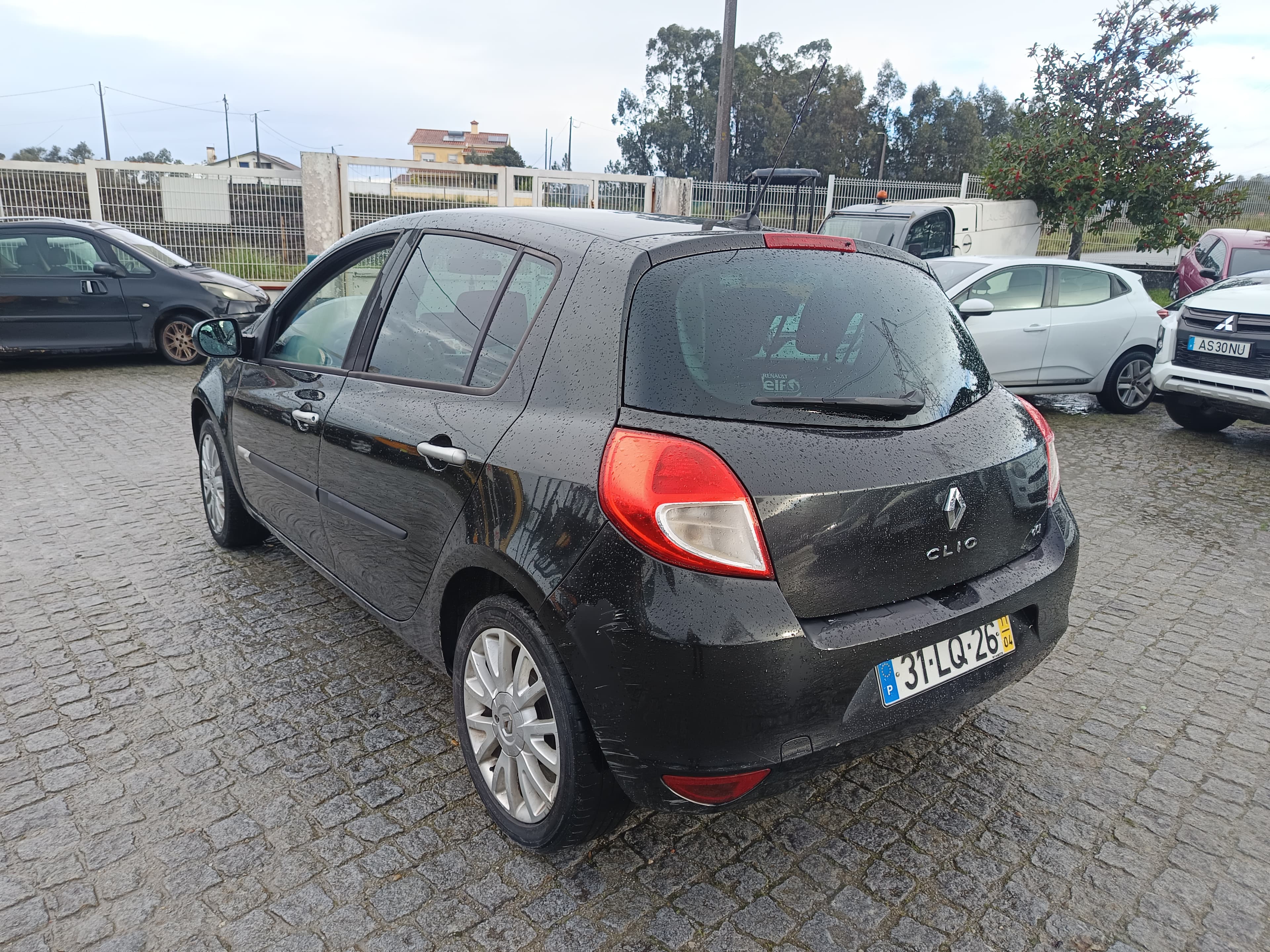 Renault Clio · Ano 2011 — image 4