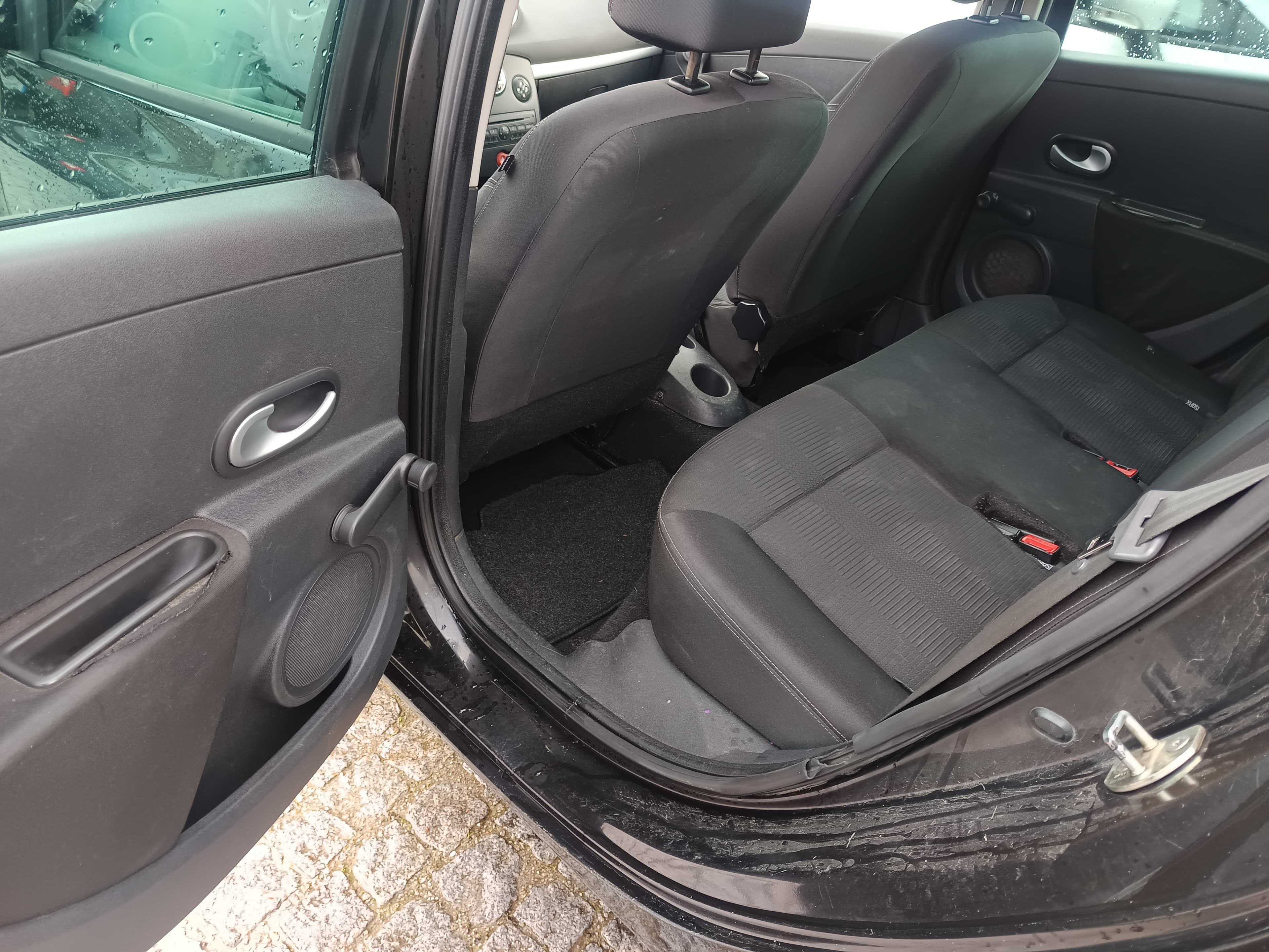 Renault Clio · Ano 2011 — image 32