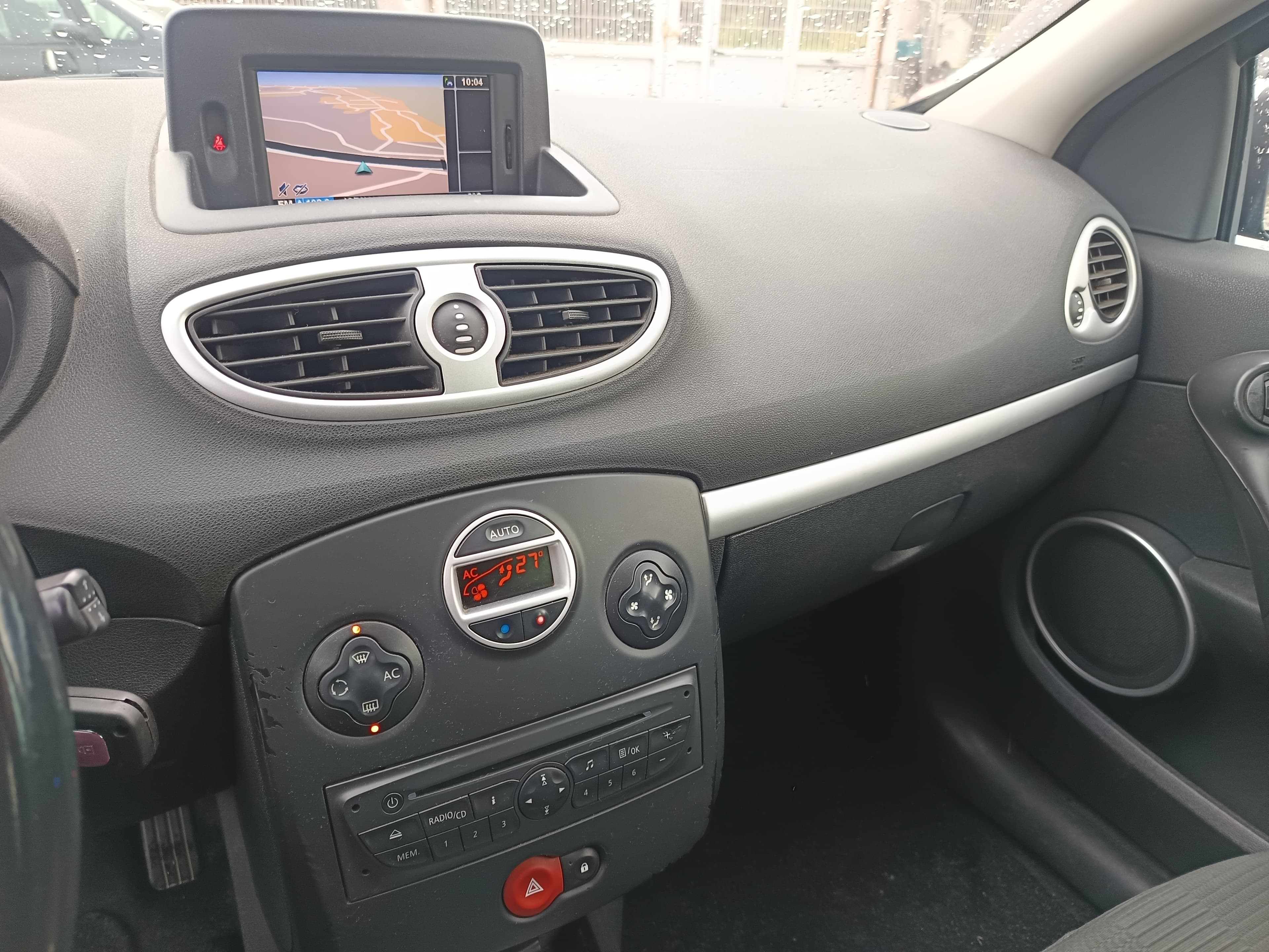 Renault Clio · Ano 2011 — image 35