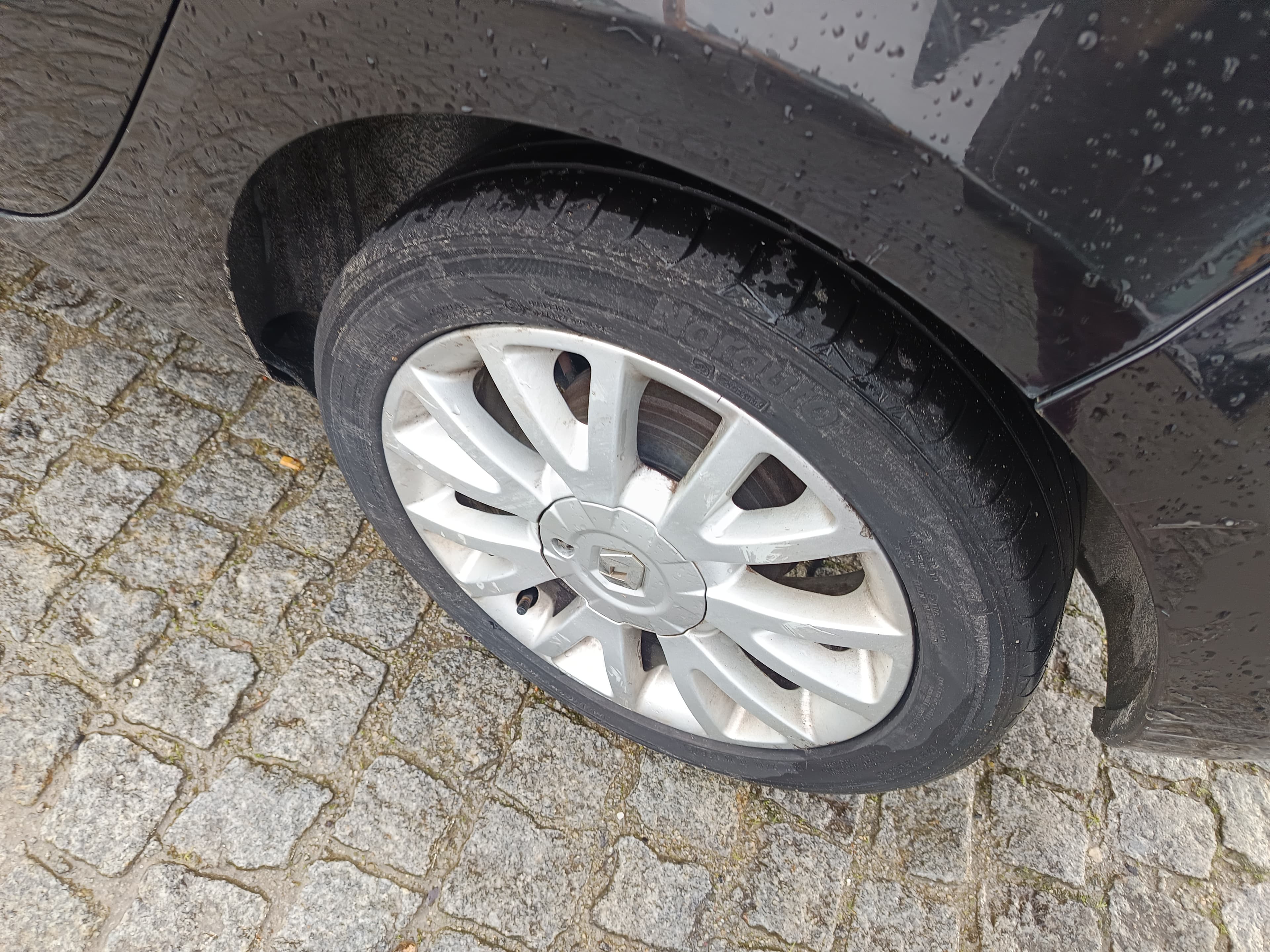 Renault Clio · Ano 2011 — image 13