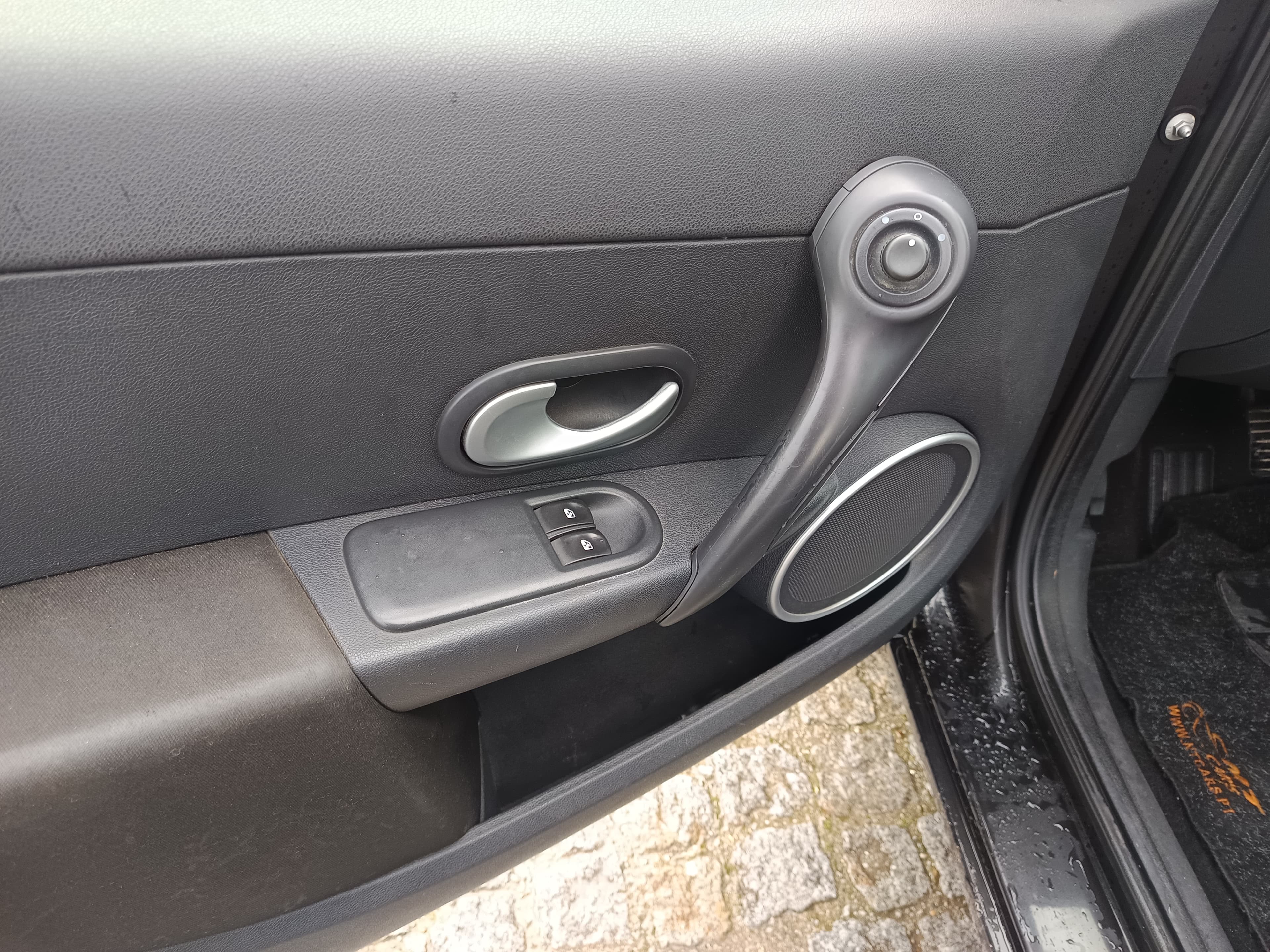 Renault Clio · Ano 2011 — image 29