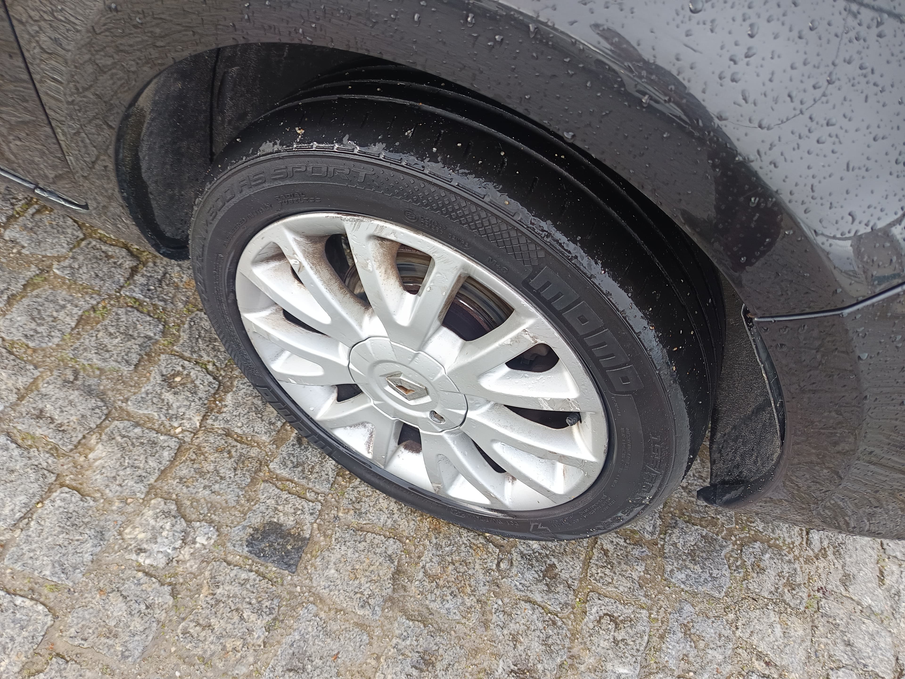 Renault Clio · Ano 2011 — image 11