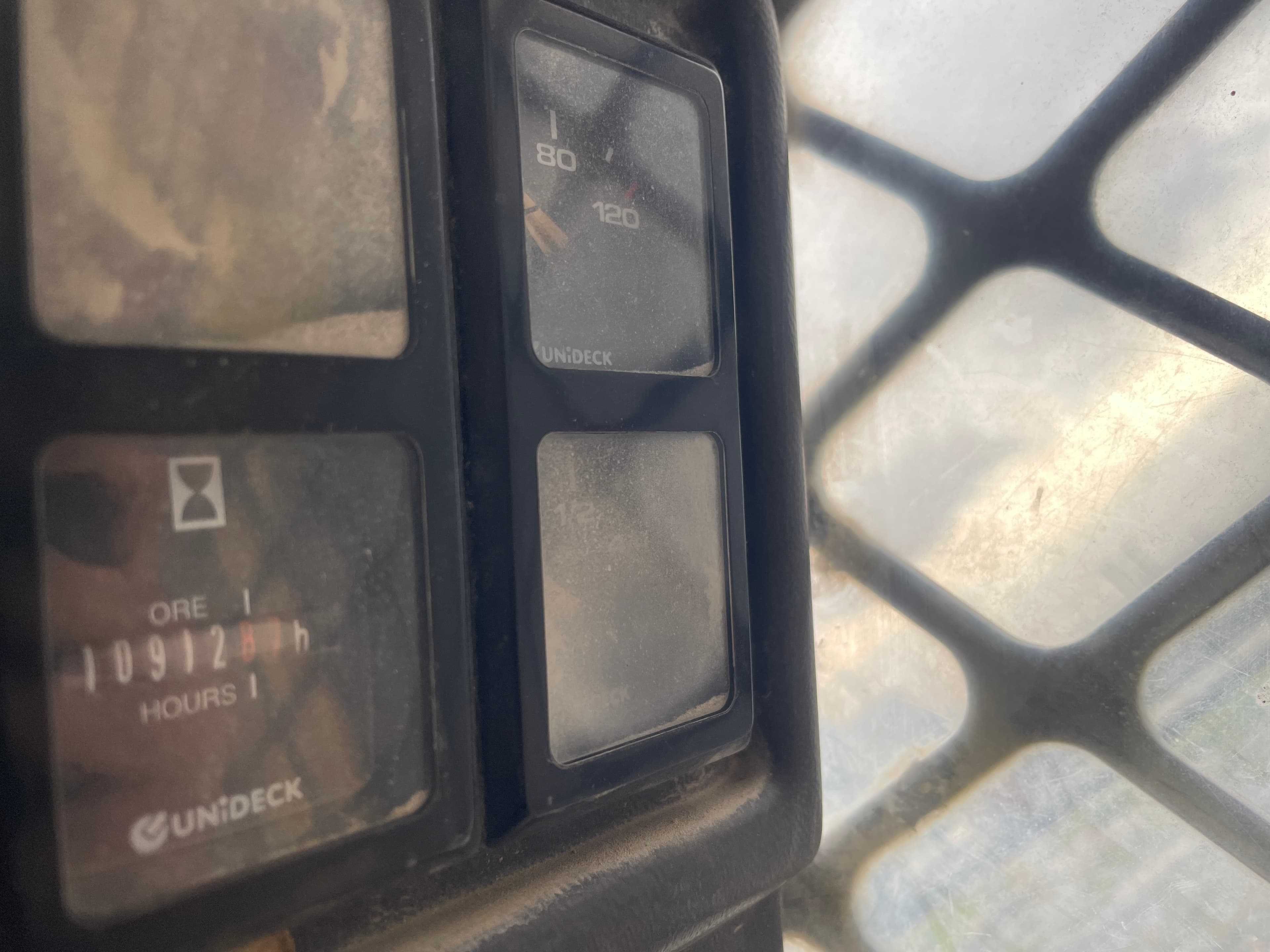 Mini Pá Carregadora Komatsu — imagen 9
