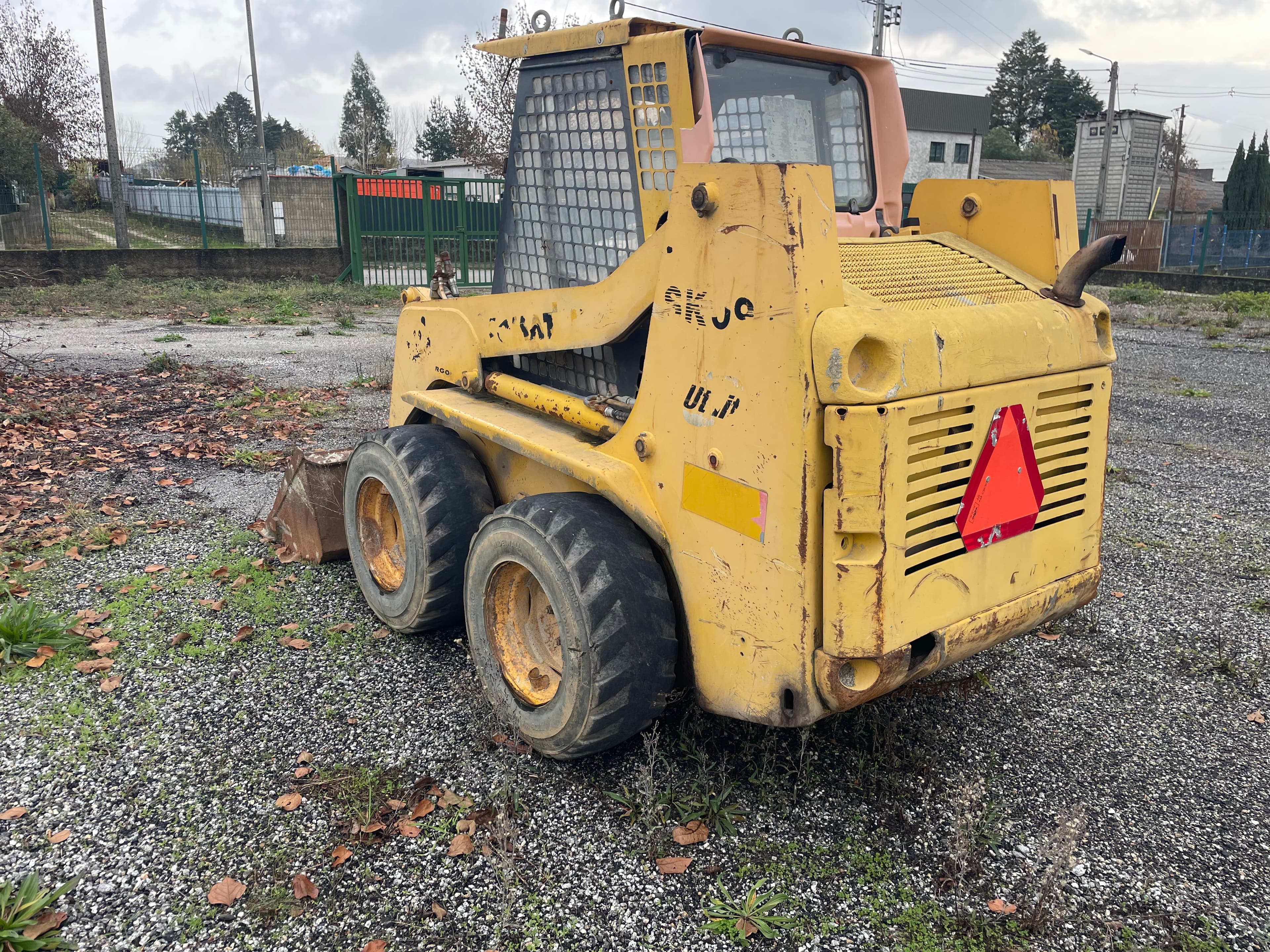 Mini Pá Carregadora Komatsu — imagen 6