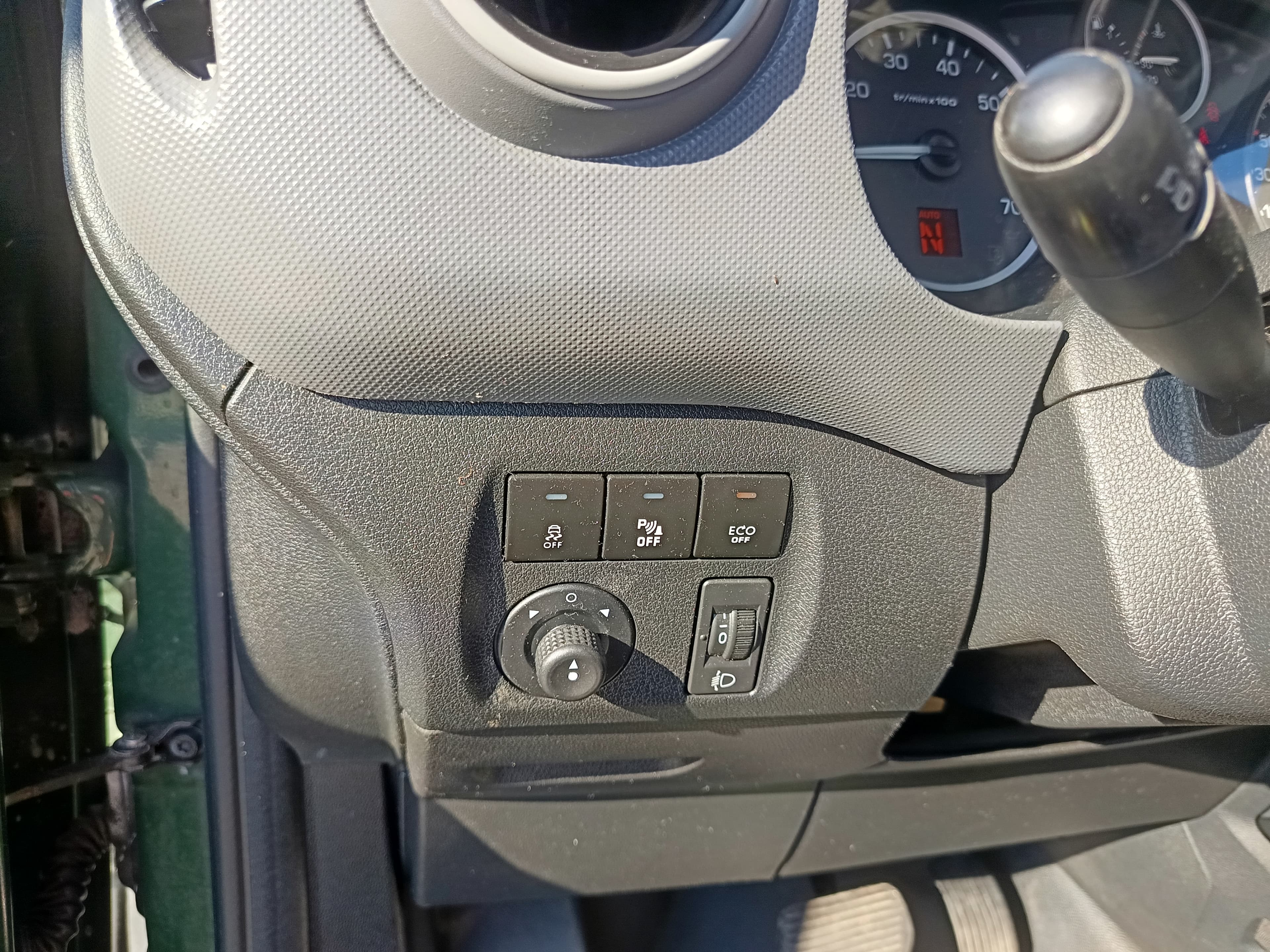 Peugeot Partner · Ano 2017 — image 36