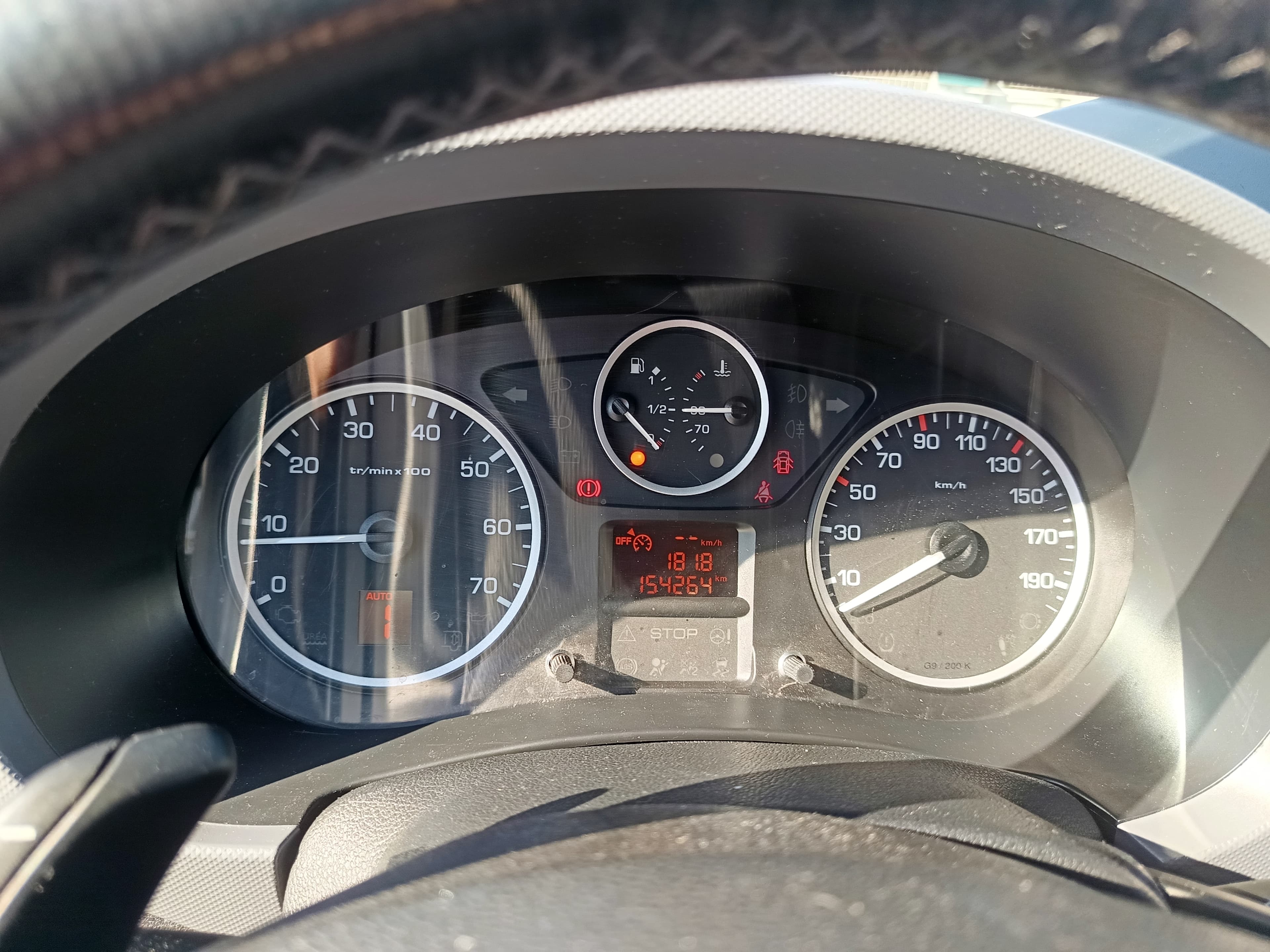 Peugeot Partner · Ano 2017 — image 33