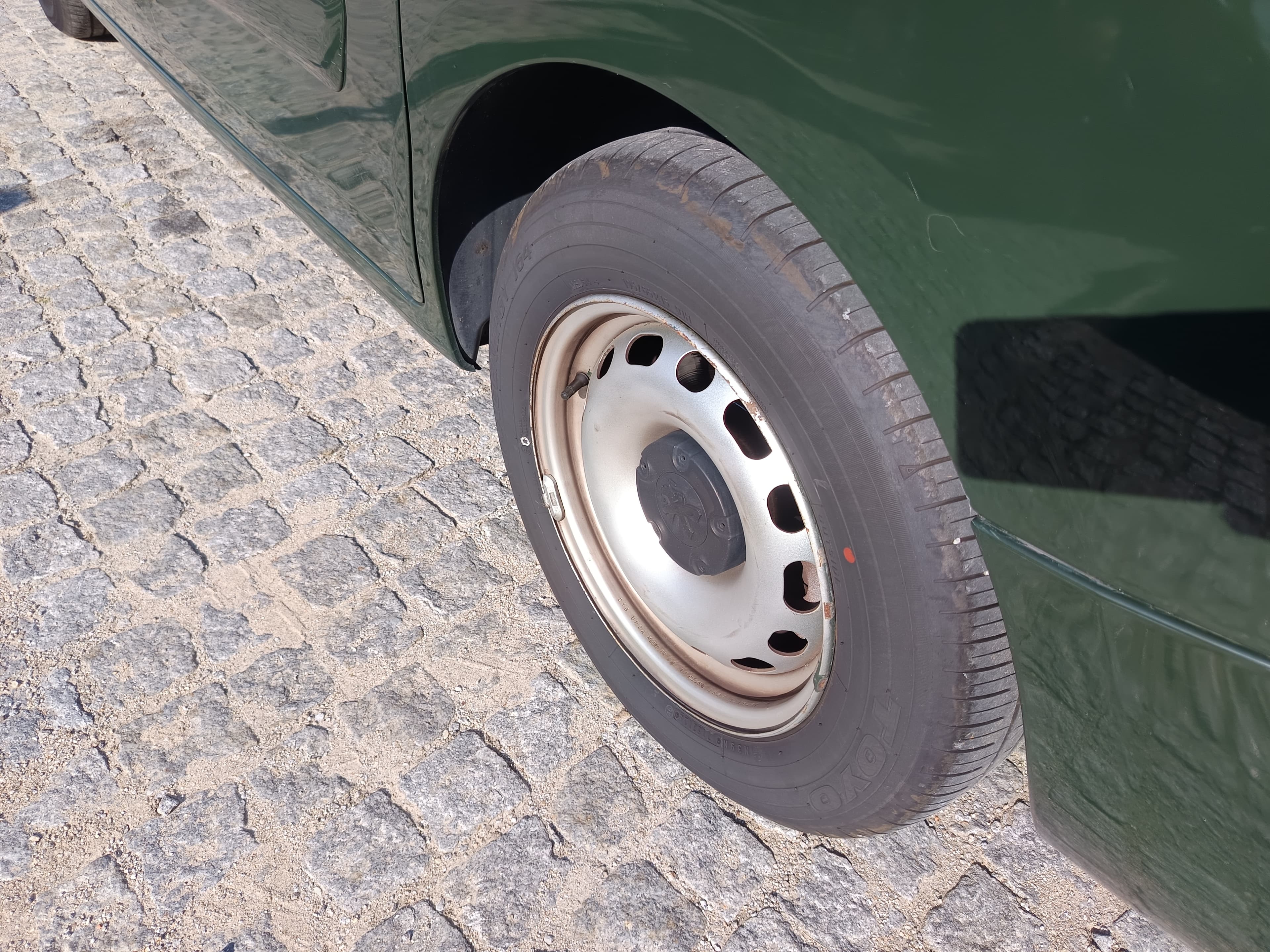 Peugeot Partner · Ano 2017 — image 10