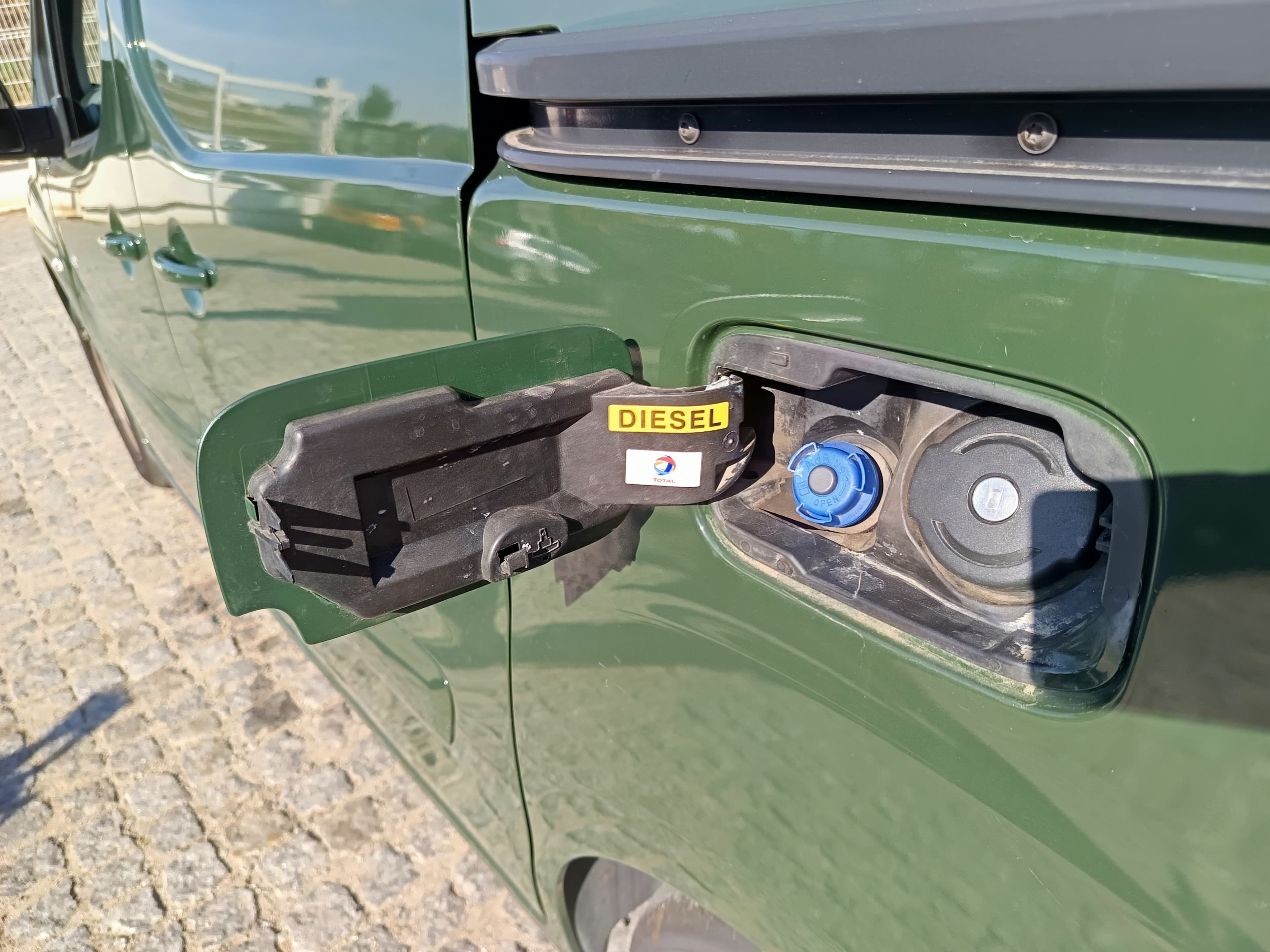 Peugeot Partner · Ano 2017 — image 11