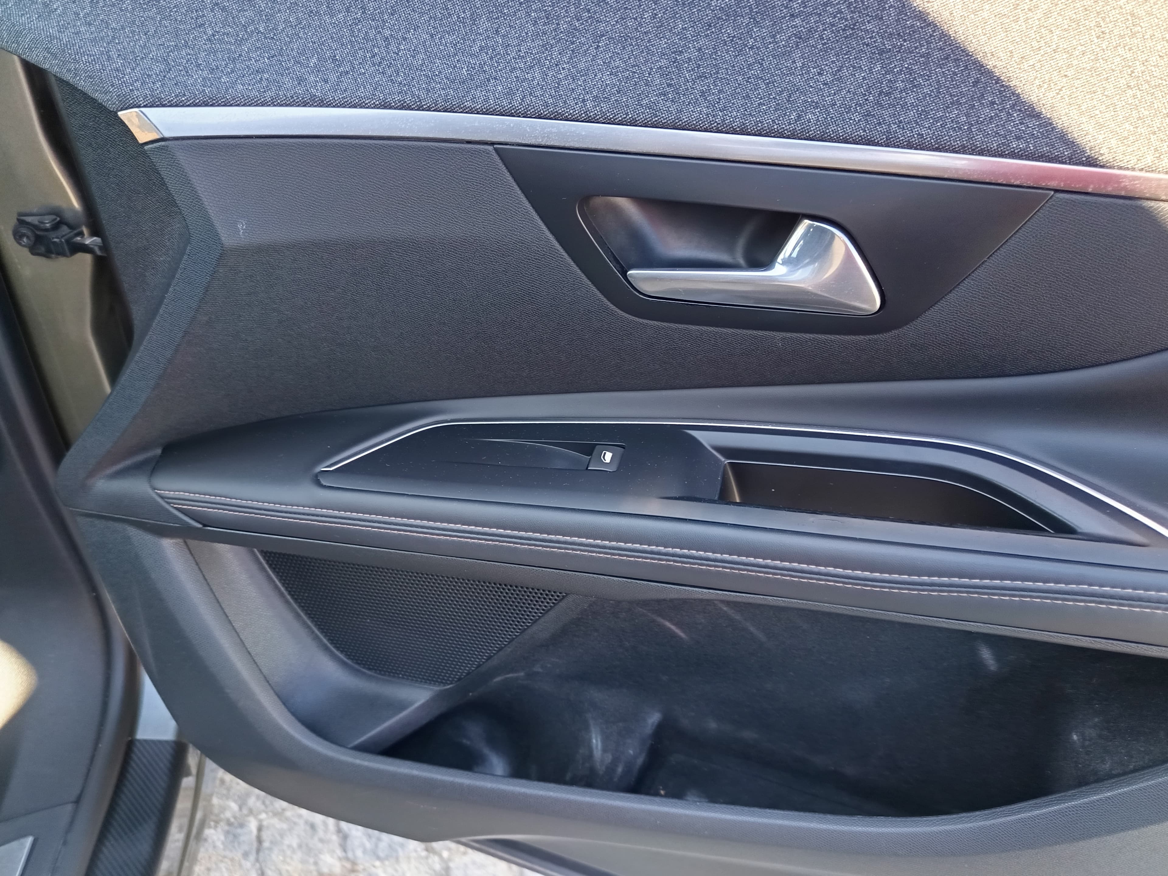Peugeot 5008 · Ano 2018 — image 27