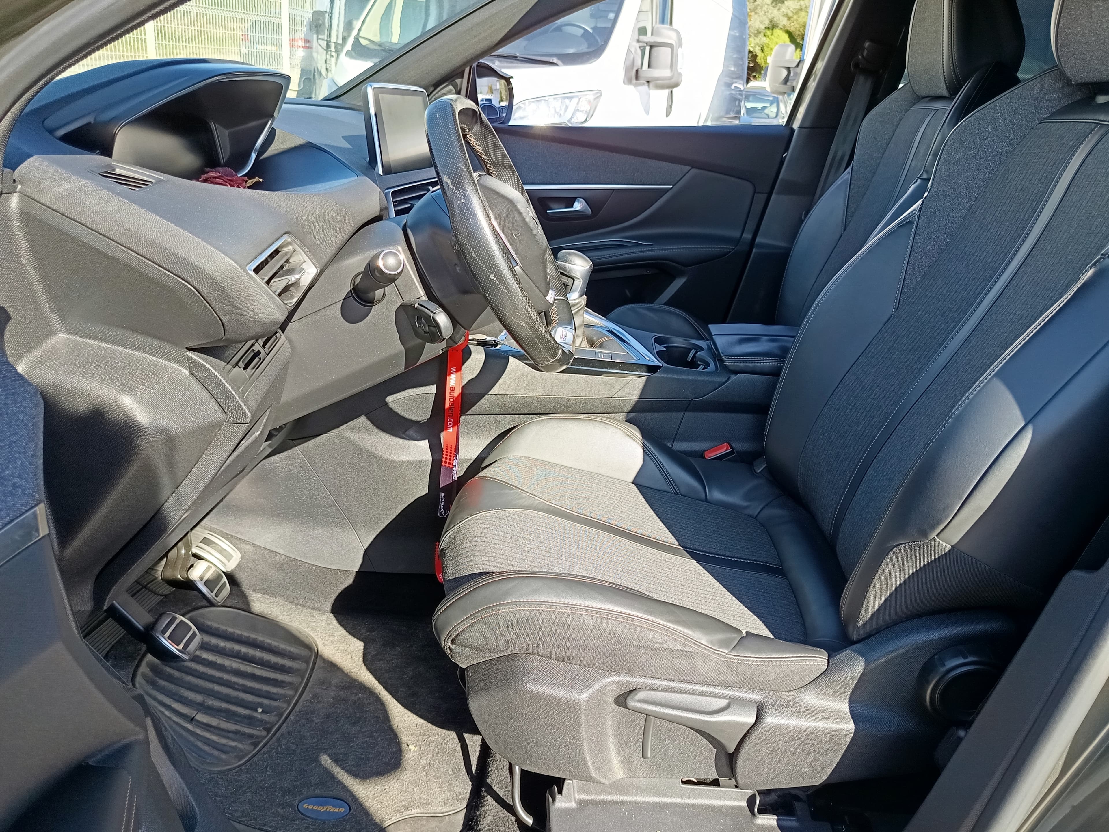 Peugeot 5008 · Ano 2018 — image 34