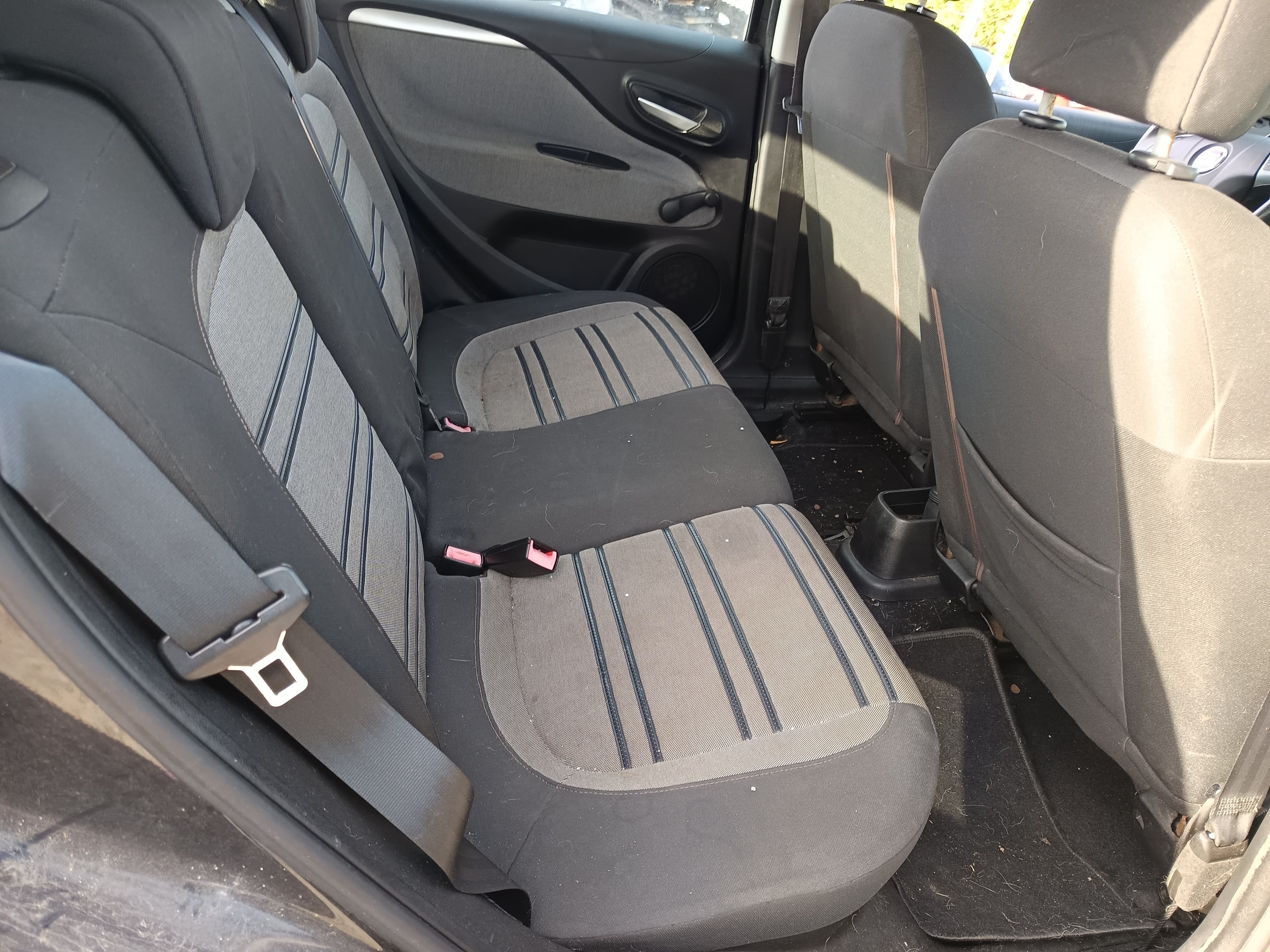 Fiat Punto · Ano 2010 — image 18