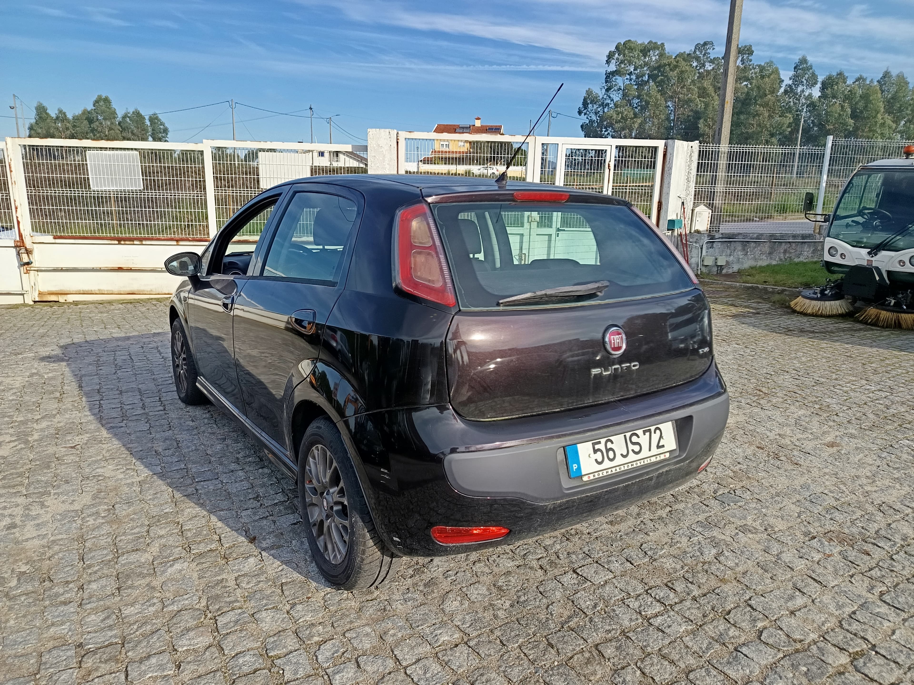 Fiat Punto · Ano 2010 — image 6
