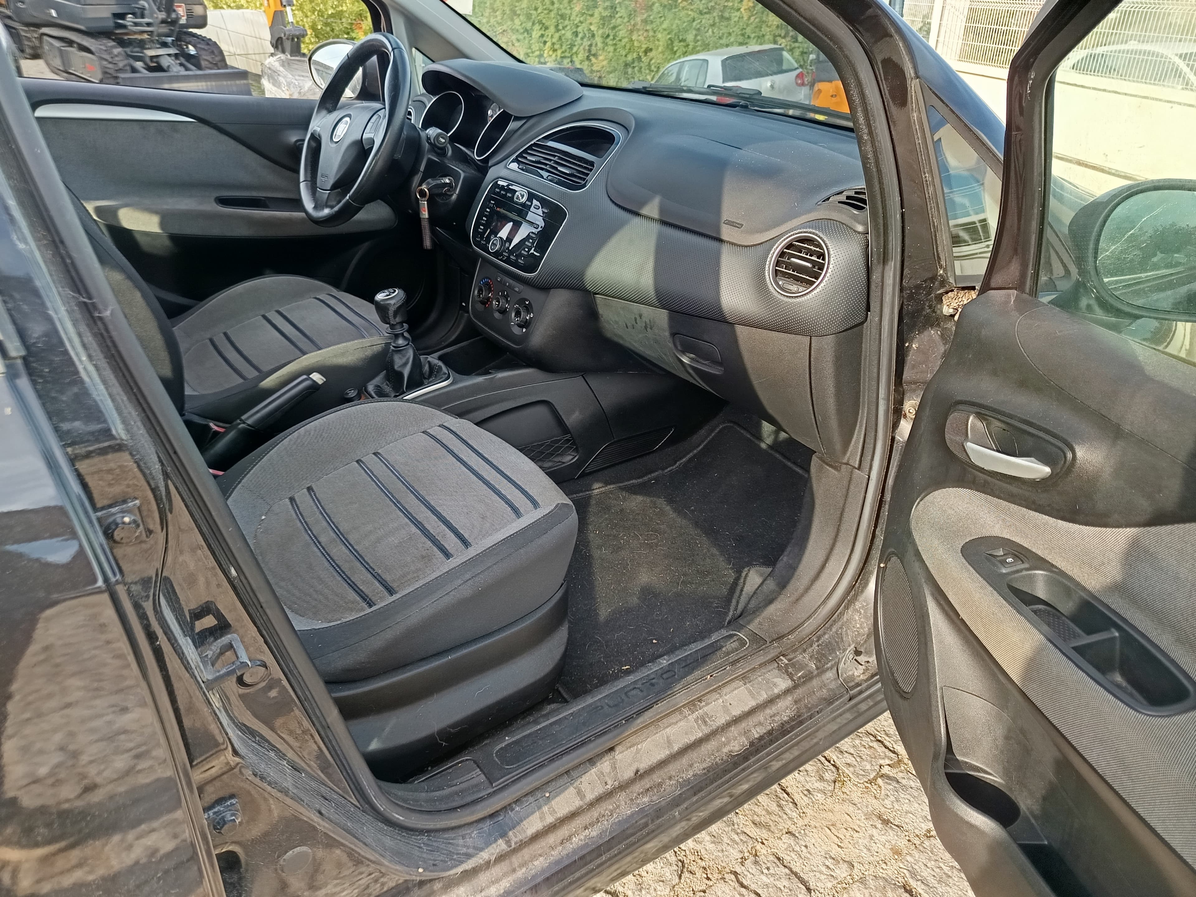 Fiat Punto · Ano 2010 — image 19