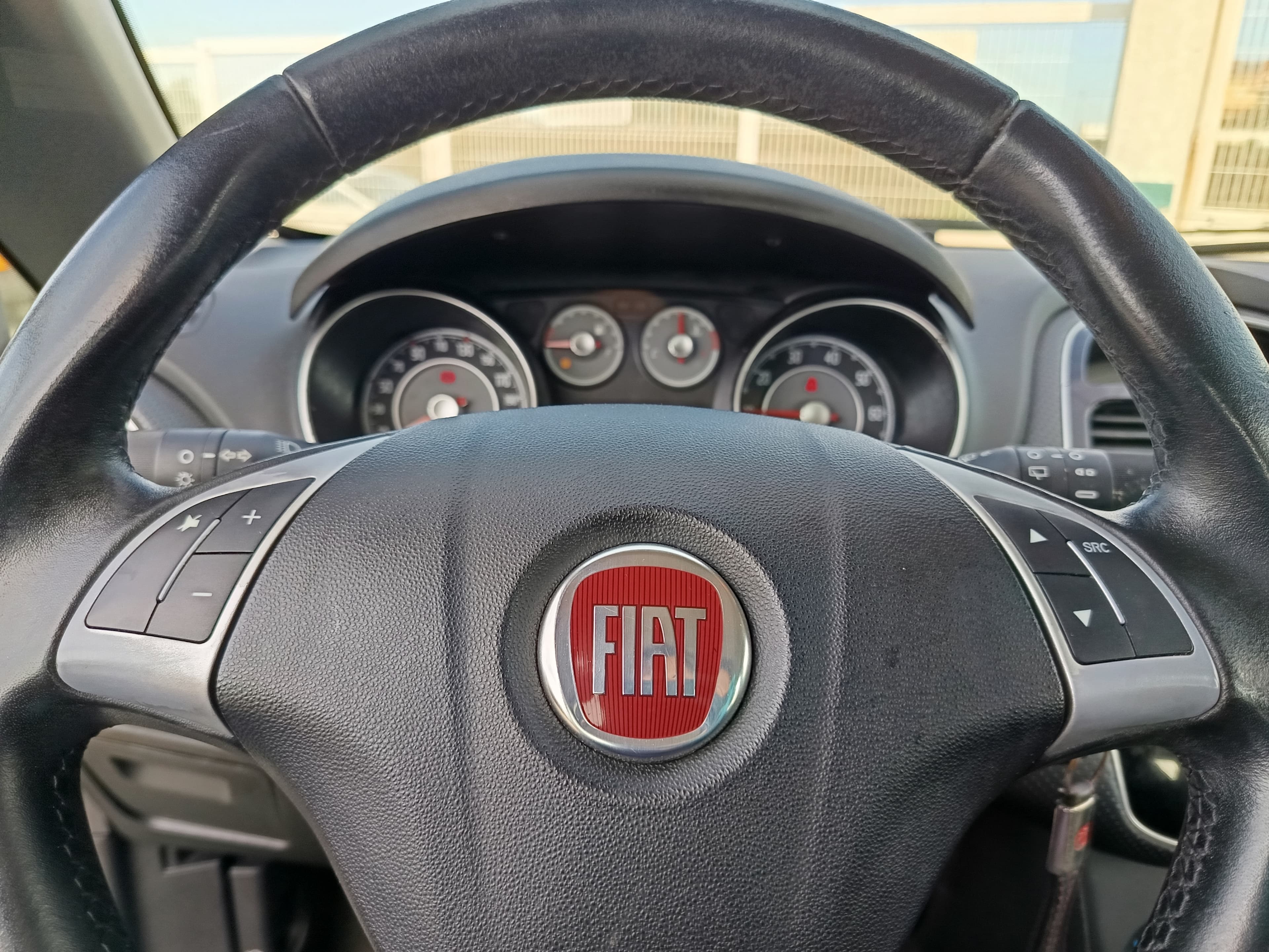 Fiat Punto · Ano 2010 — image 34