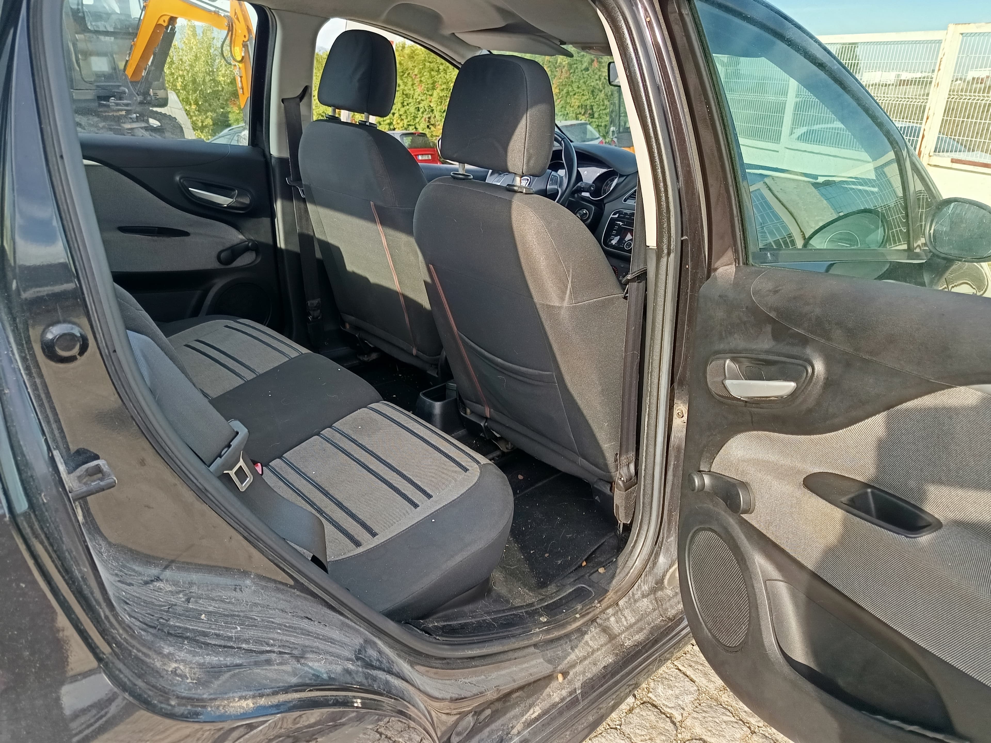 Fiat Punto · Ano 2010 — image 17