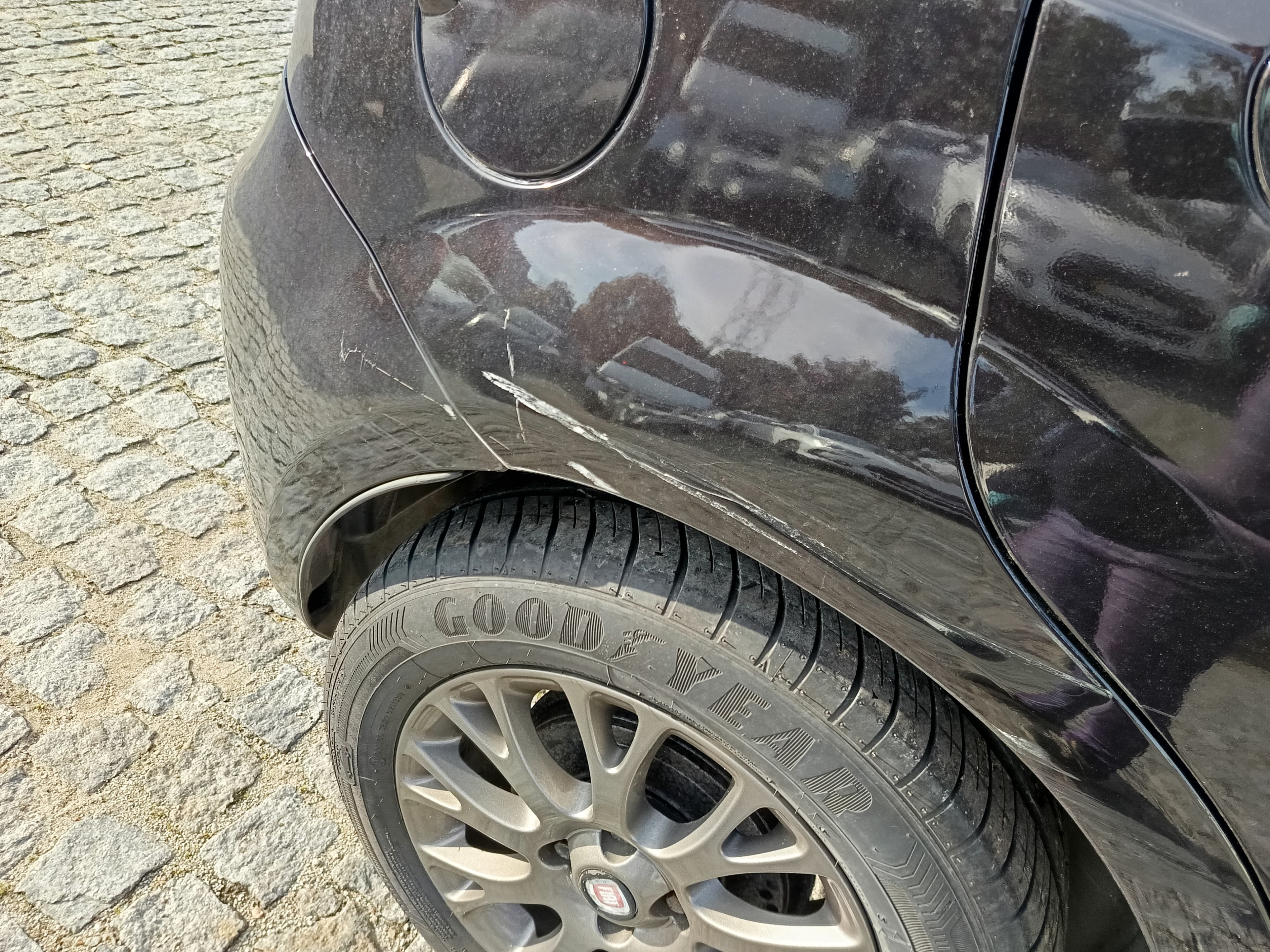 Fiat Punto · Ano 2010 — image 12