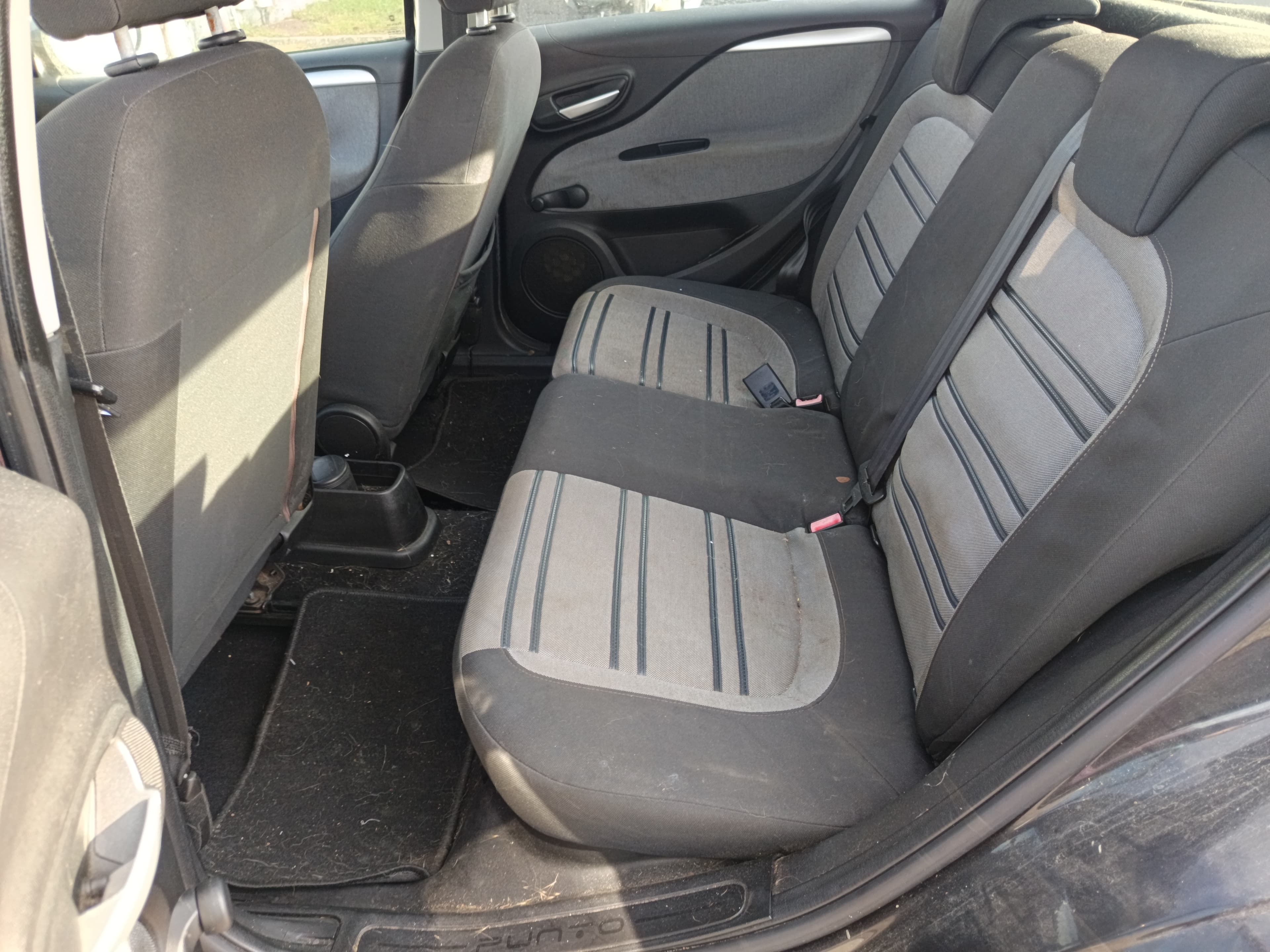 Fiat Punto · Ano 2010 — image 24