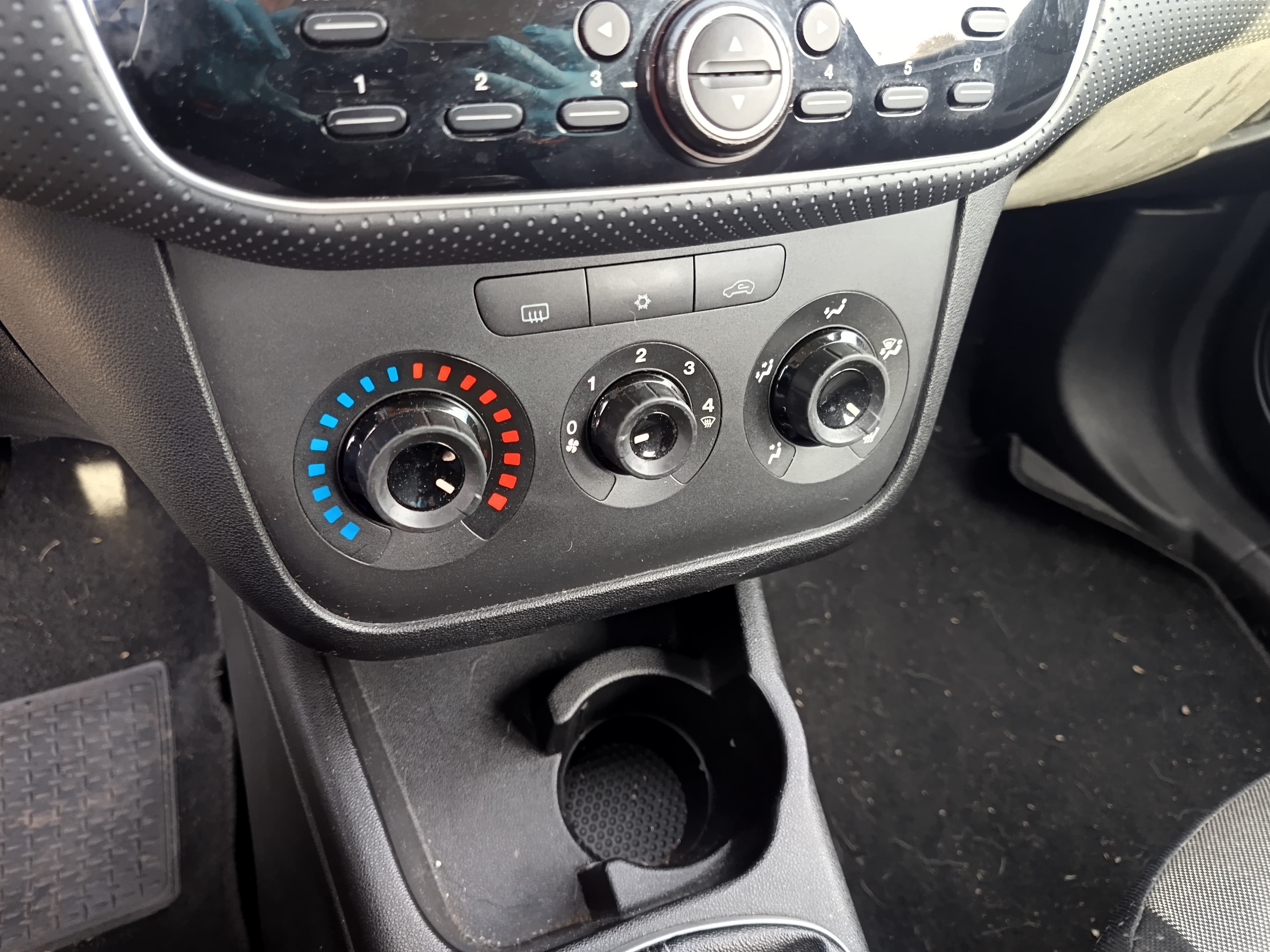 Fiat Punto · Ano 2010 — image 32