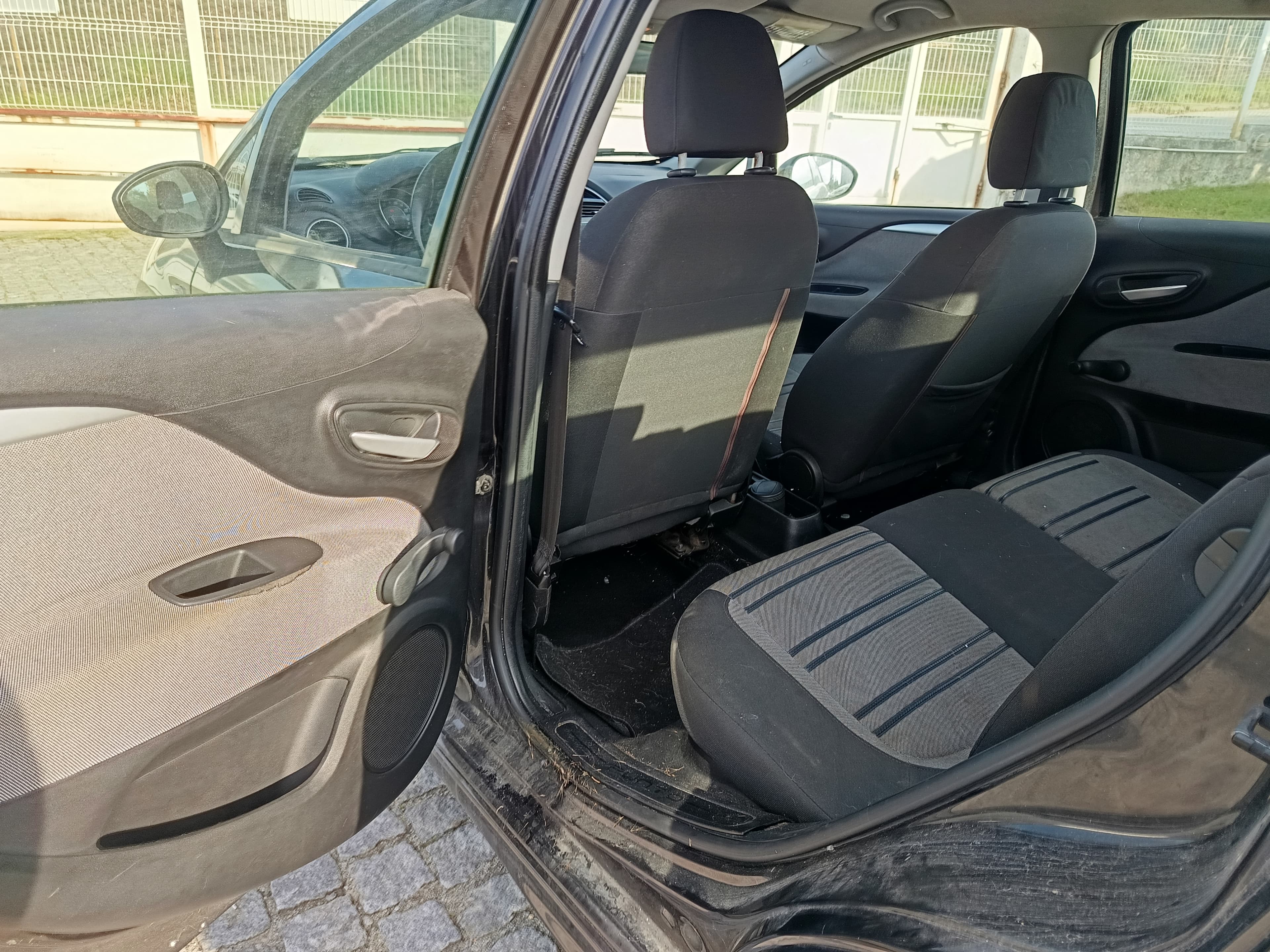 Fiat Punto · Ano 2010 — image 22
