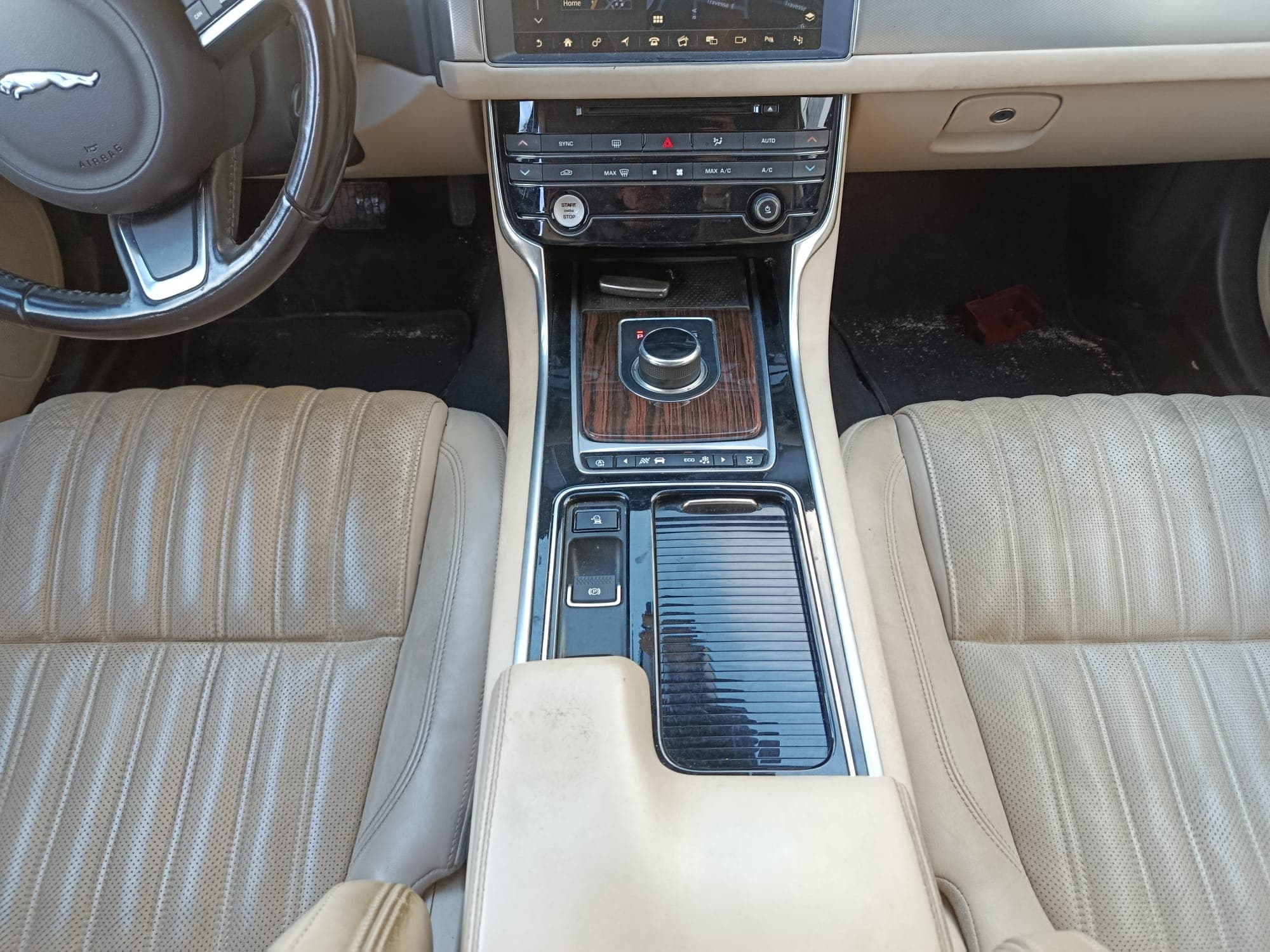 Jaguar XF Sedan · Ano 2017 — imagen 24