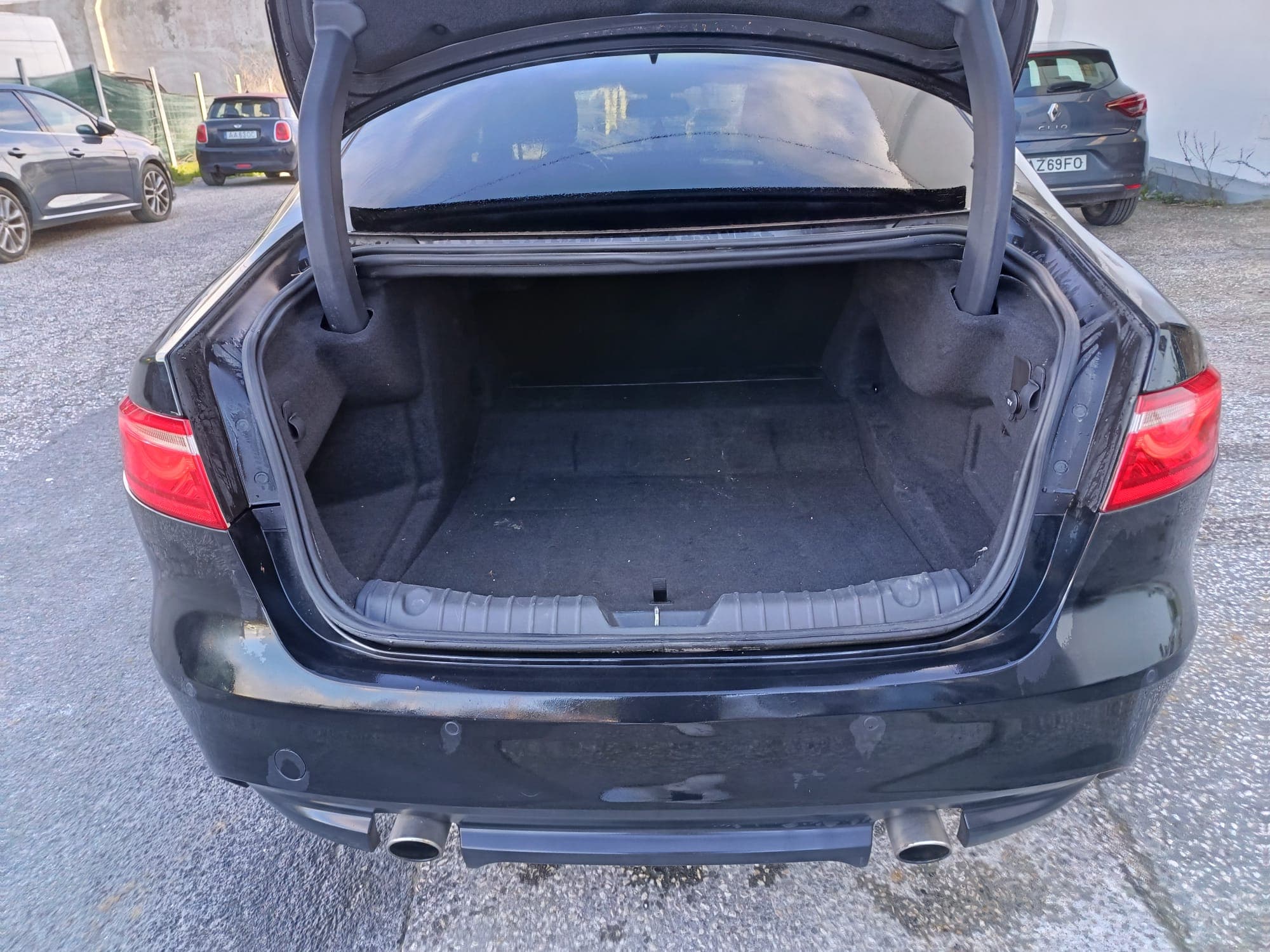 Jaguar XF Sedan · Ano 2017 — imagen 9