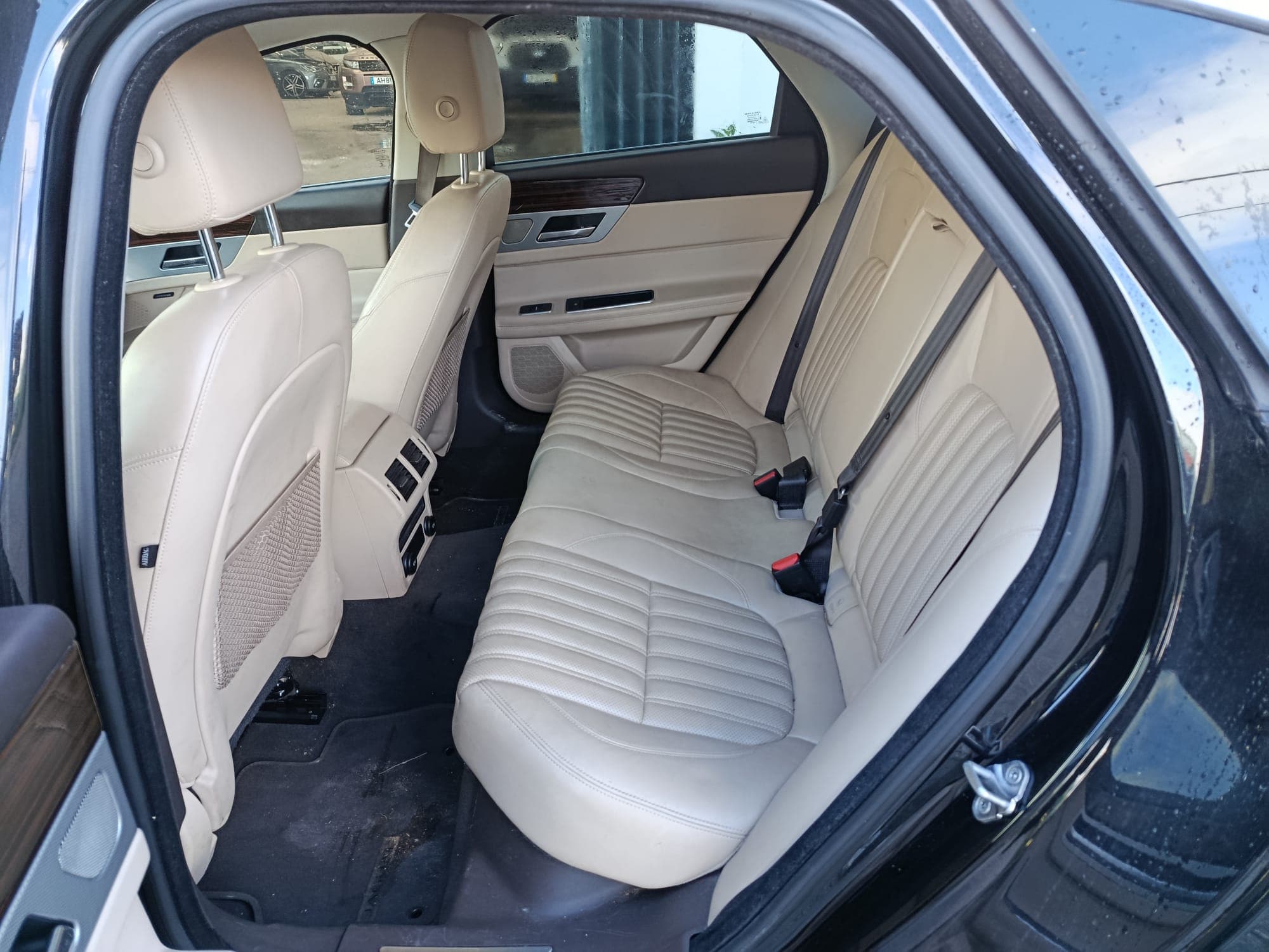 Jaguar XF Sedan · Ano 2017 — imagen 12