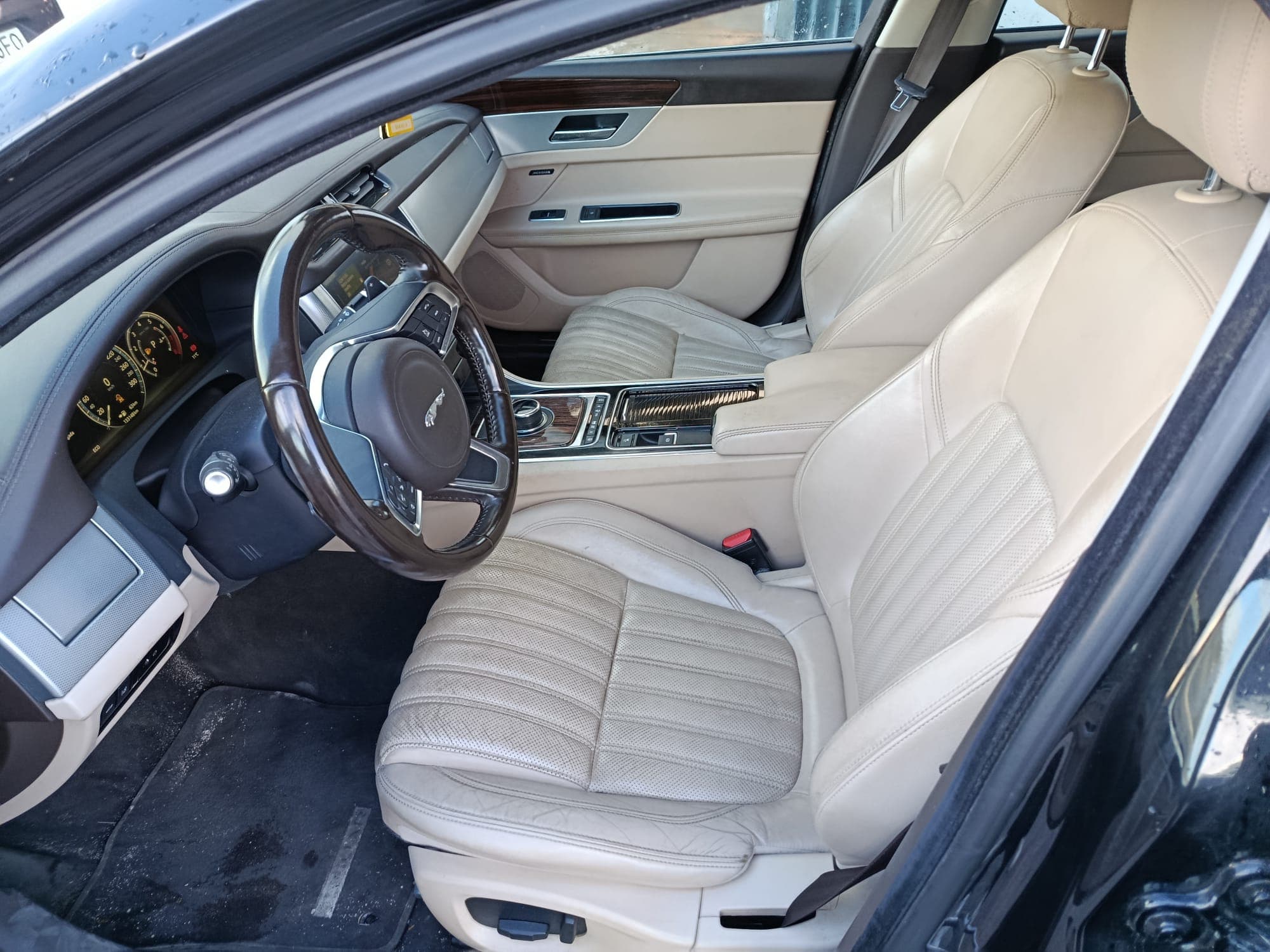 Jaguar XF Sedan · Ano 2017 — imagen 18