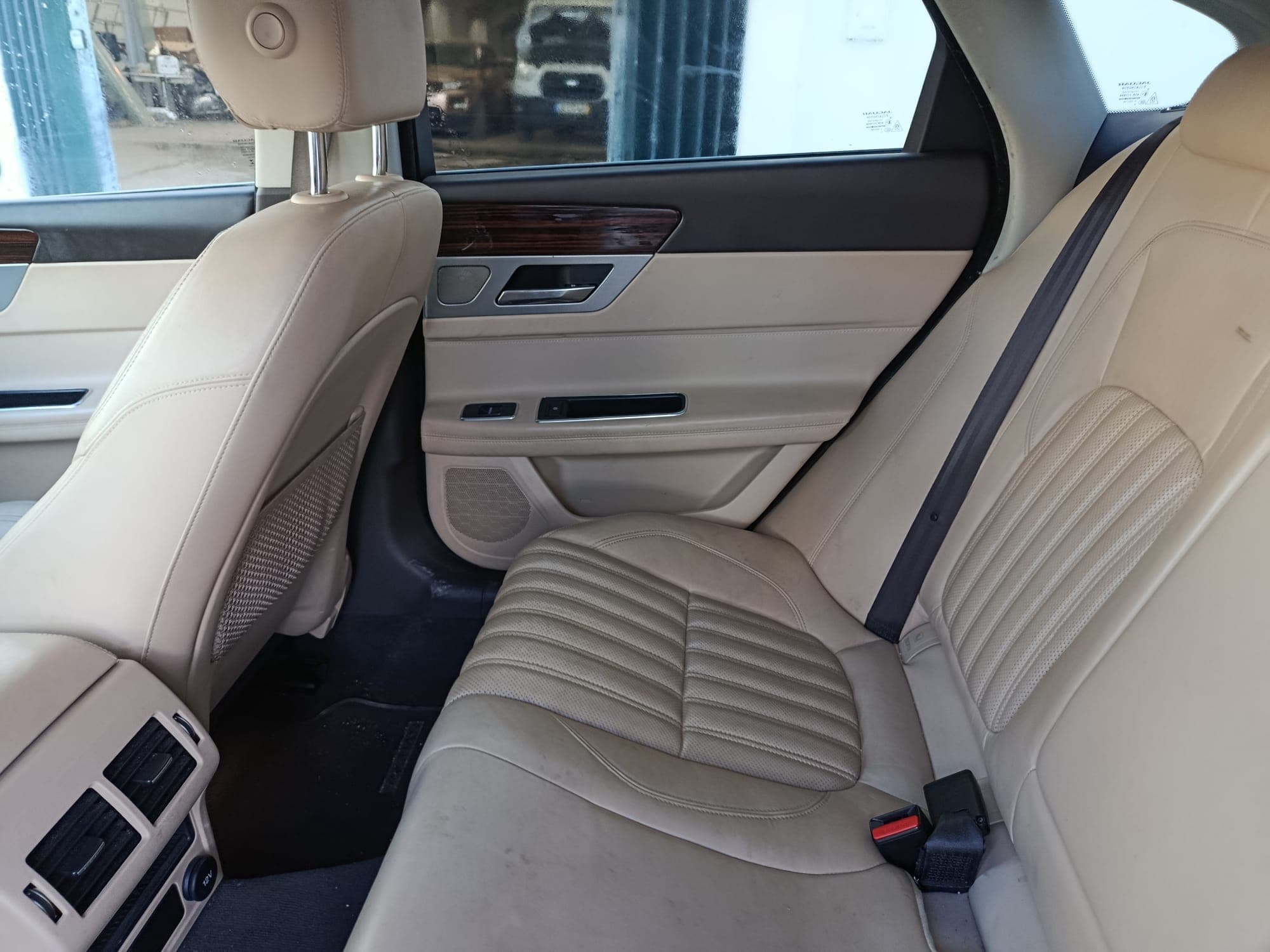 Jaguar XF Sedan · Ano 2017 — imagen 19