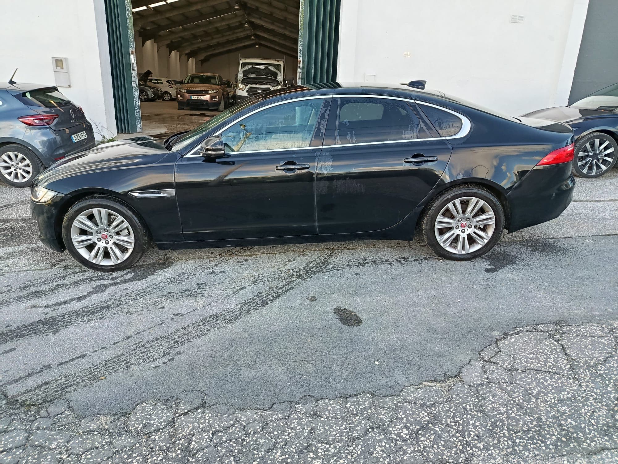 Jaguar XF Sedan · Ano 2017 — imagen 4