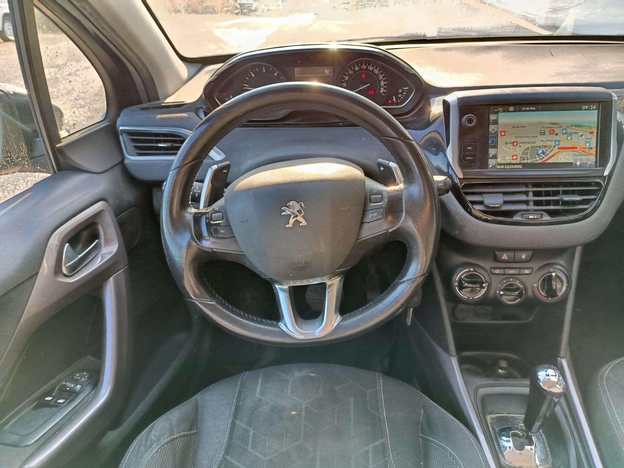Peugeot 2008 · Ano 2015 — imagen 20