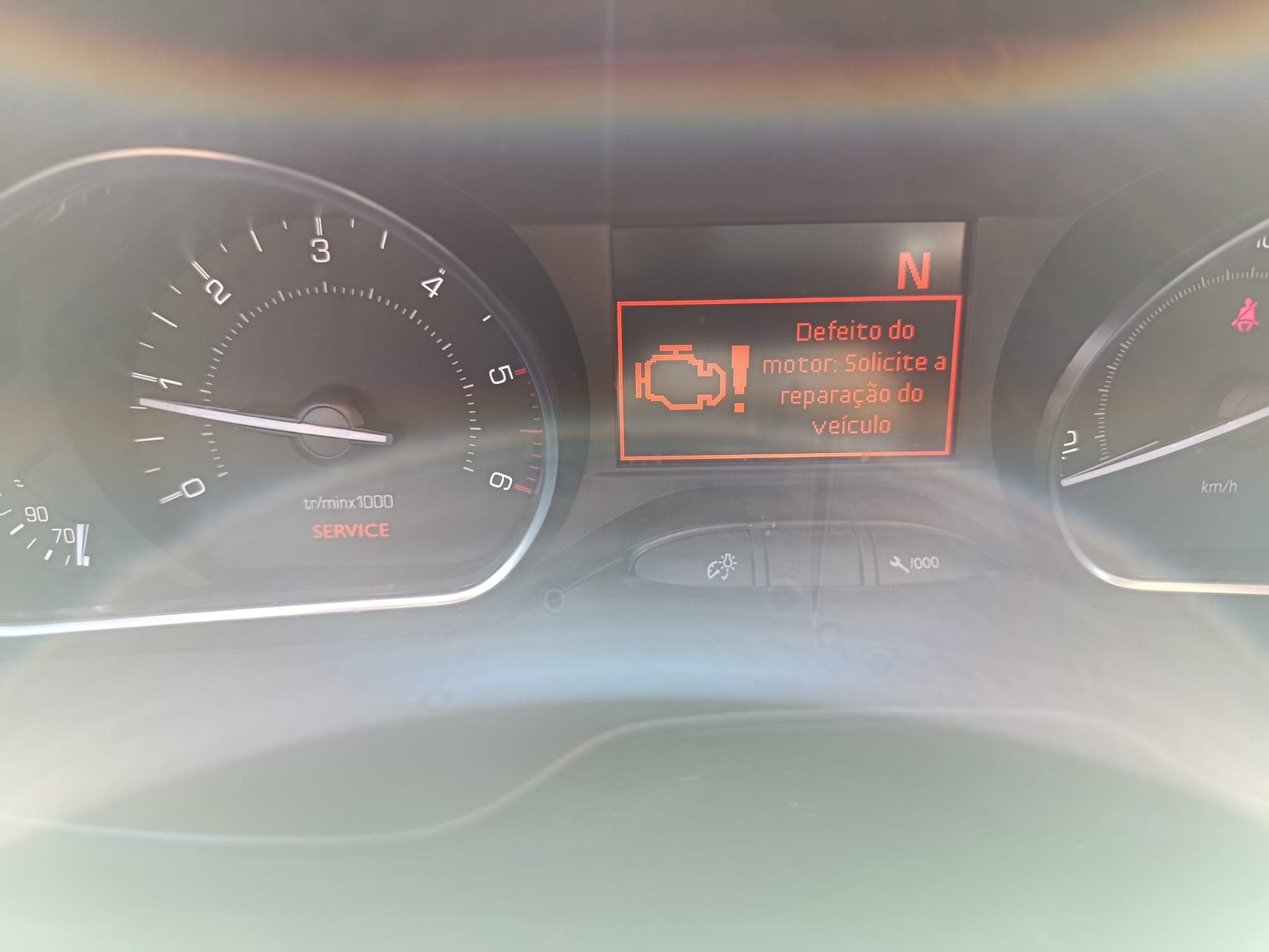 Peugeot 2008 · Ano 2015 — imagen 18