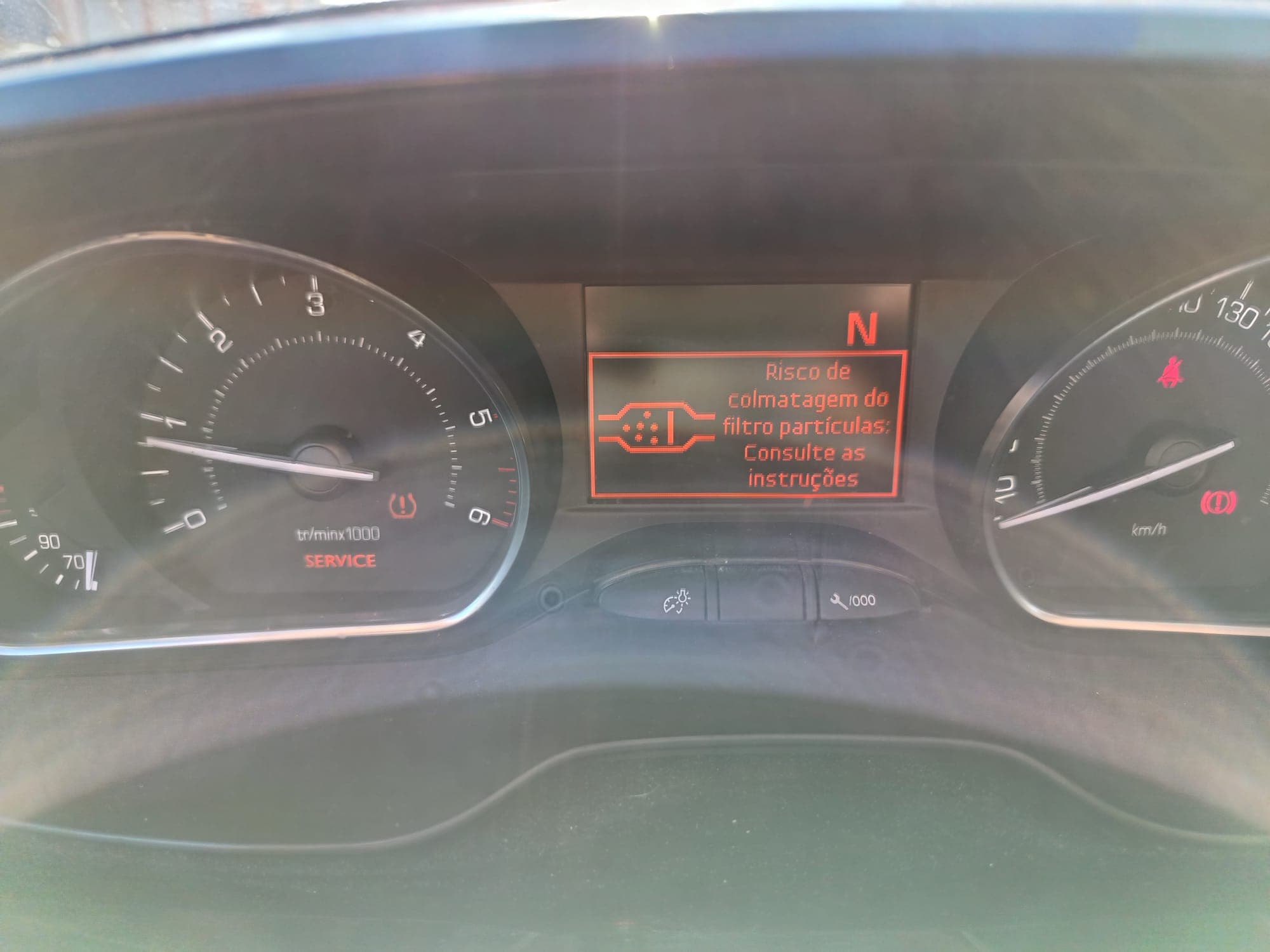 Peugeot 2008 · Ano 2015 — imagen 16