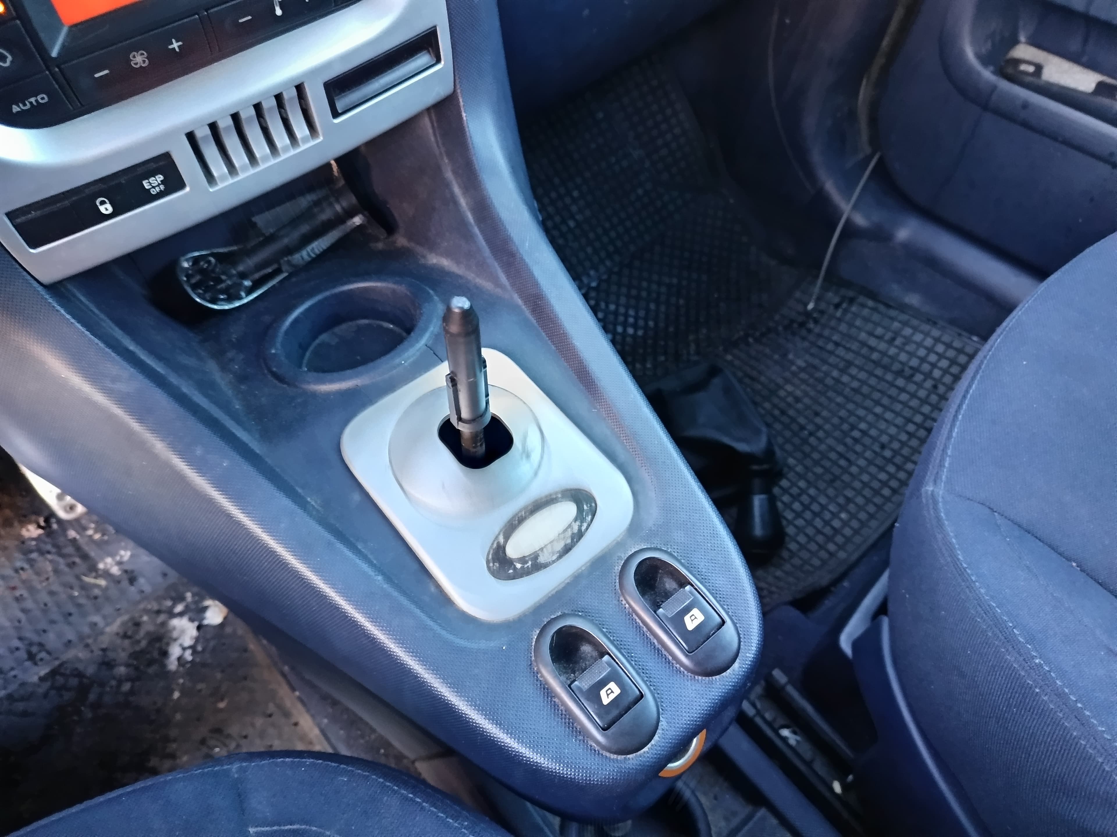 Peugeot 1007 1.4 · Ano 2005 — imagem 27