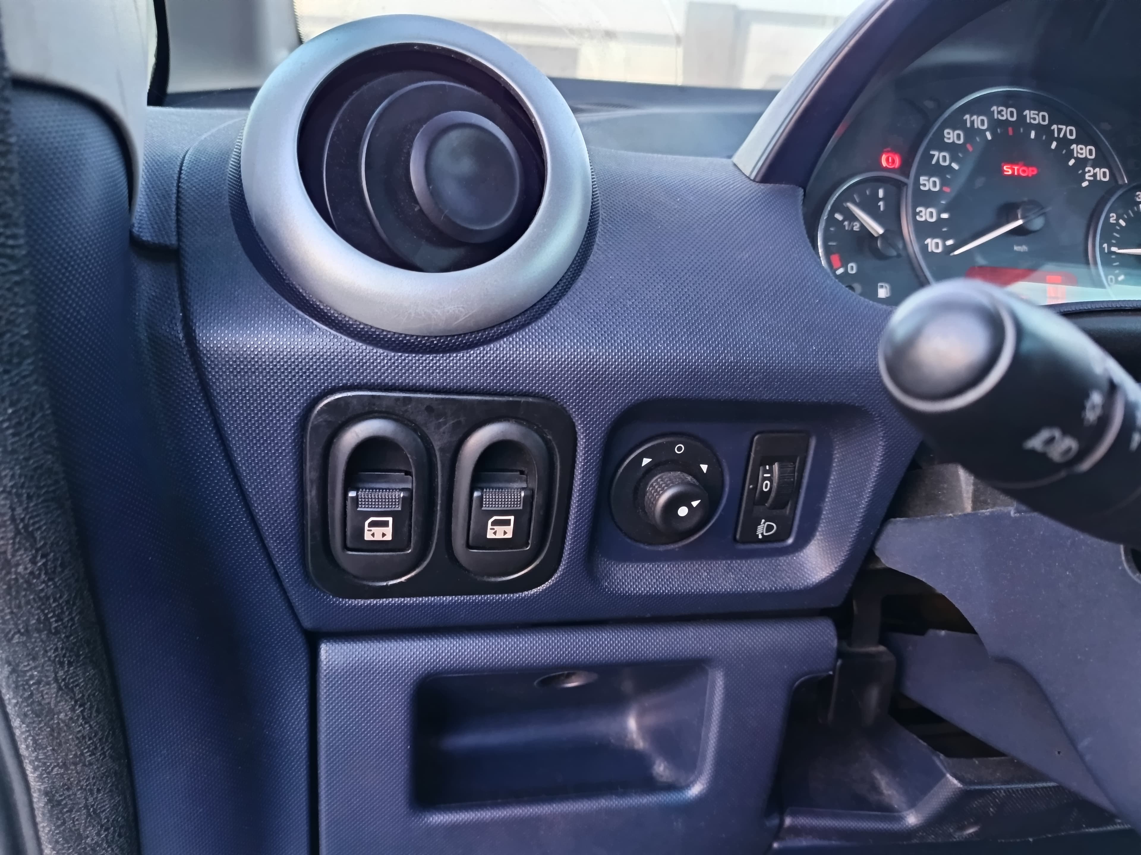 Peugeot 1007 1.4 · Ano 2005 — imagem 32