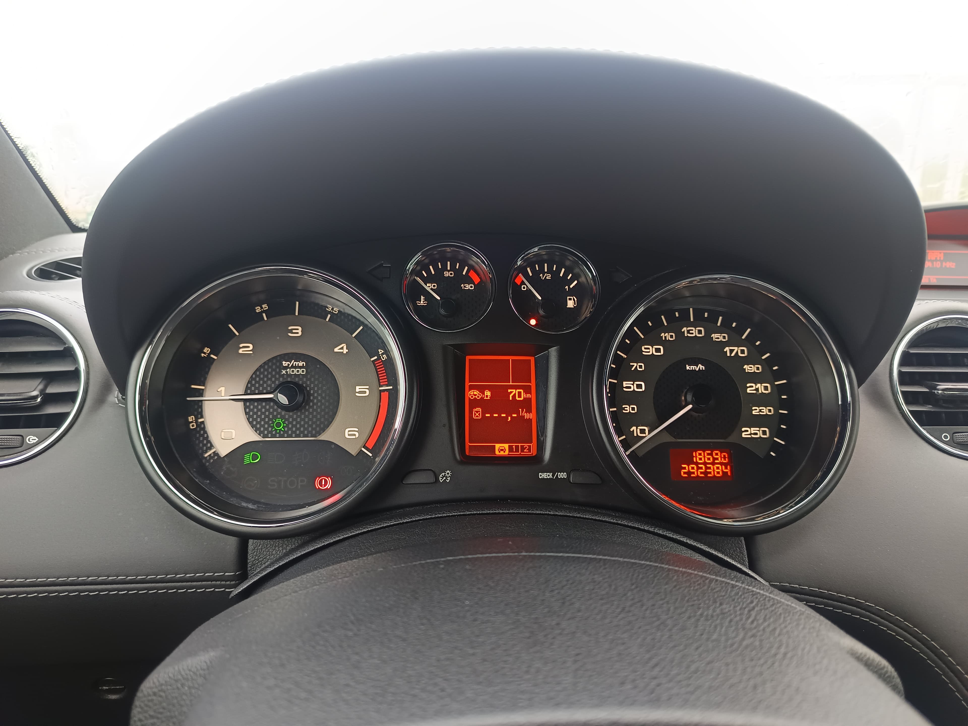 Peugeot RCZ 2.0 HDi · Ano 2011 — imagem 34