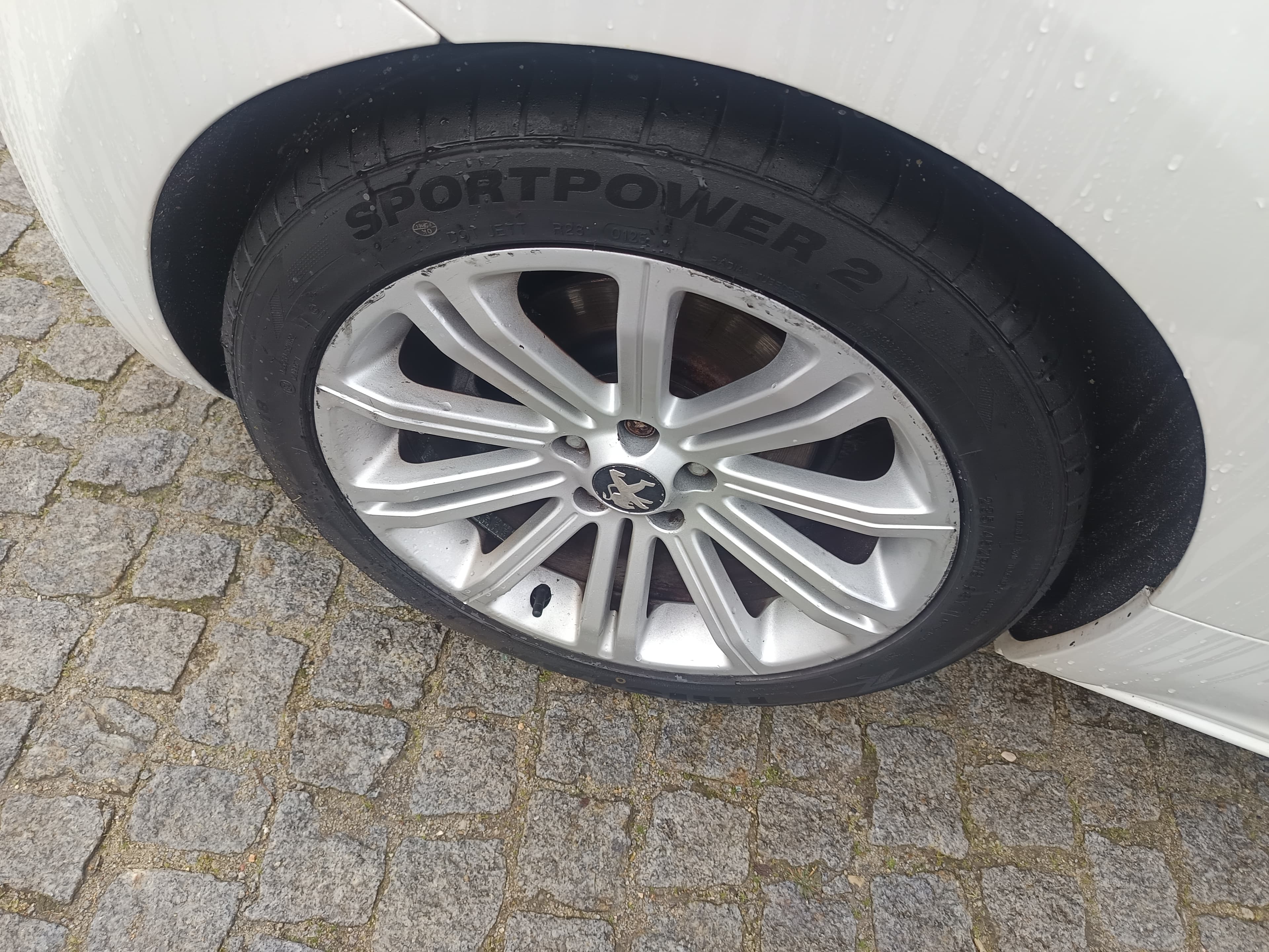Peugeot RCZ 2.0 HDi · Ano 2011 — imagem 10