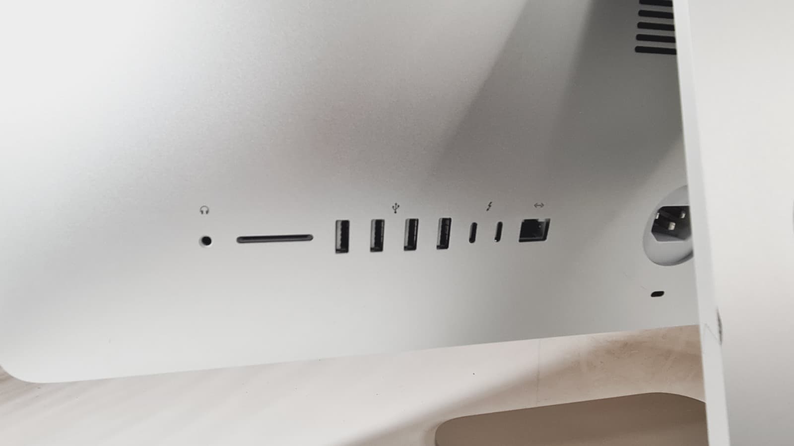 Computador Apple iMac A2116 — image 4